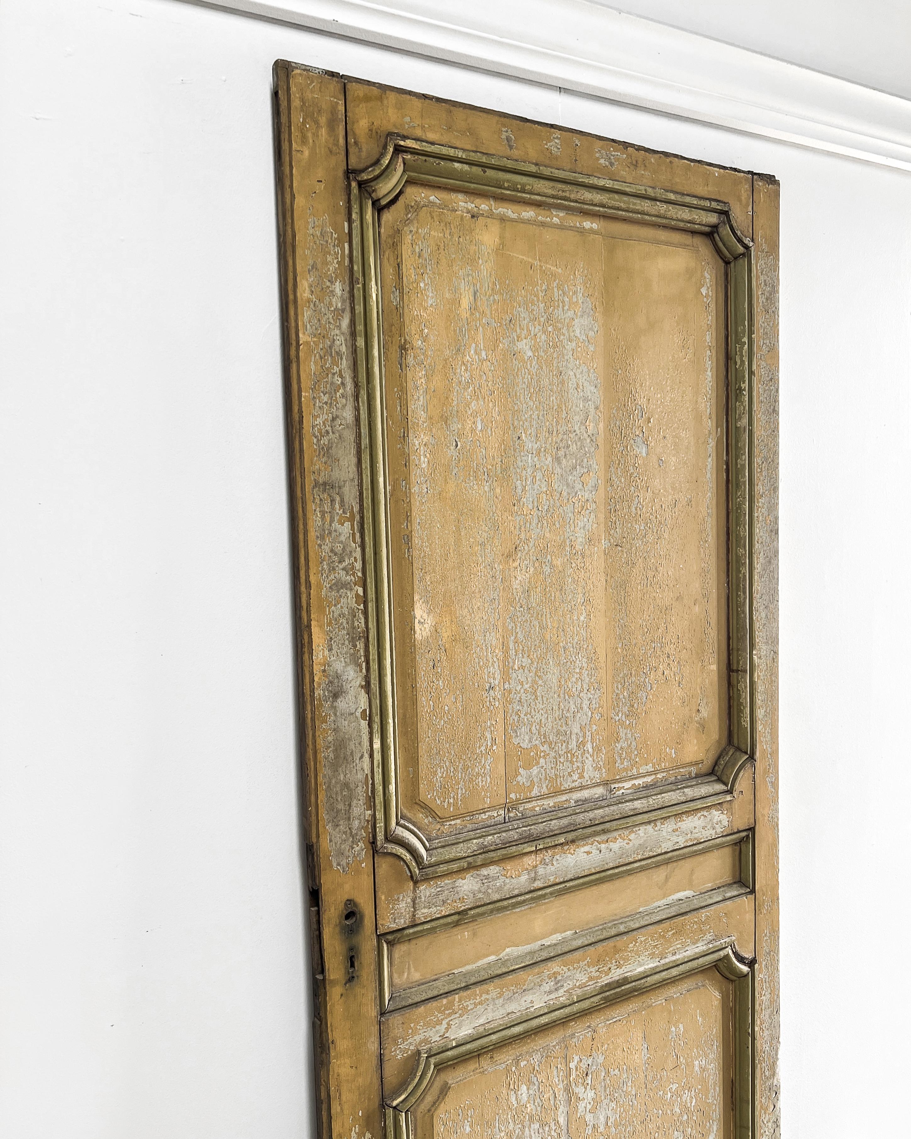 19th Century Reclaimed 3-Panel French Door with Scalloped Details For Sale 5