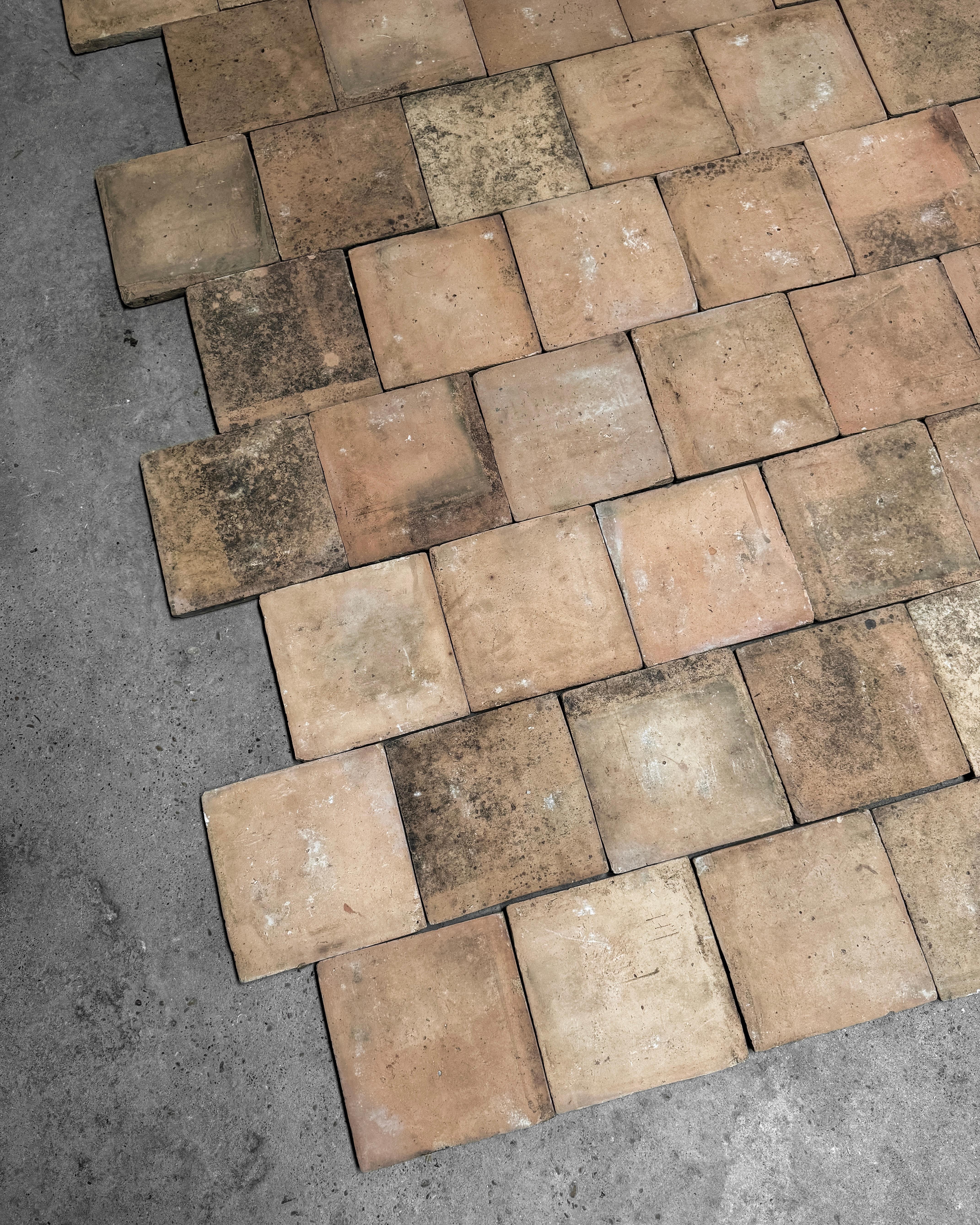Recycelte französische Terrakotta-Kacheln aus dem 19. Jahrhundert, 46 SF im Angebot 3