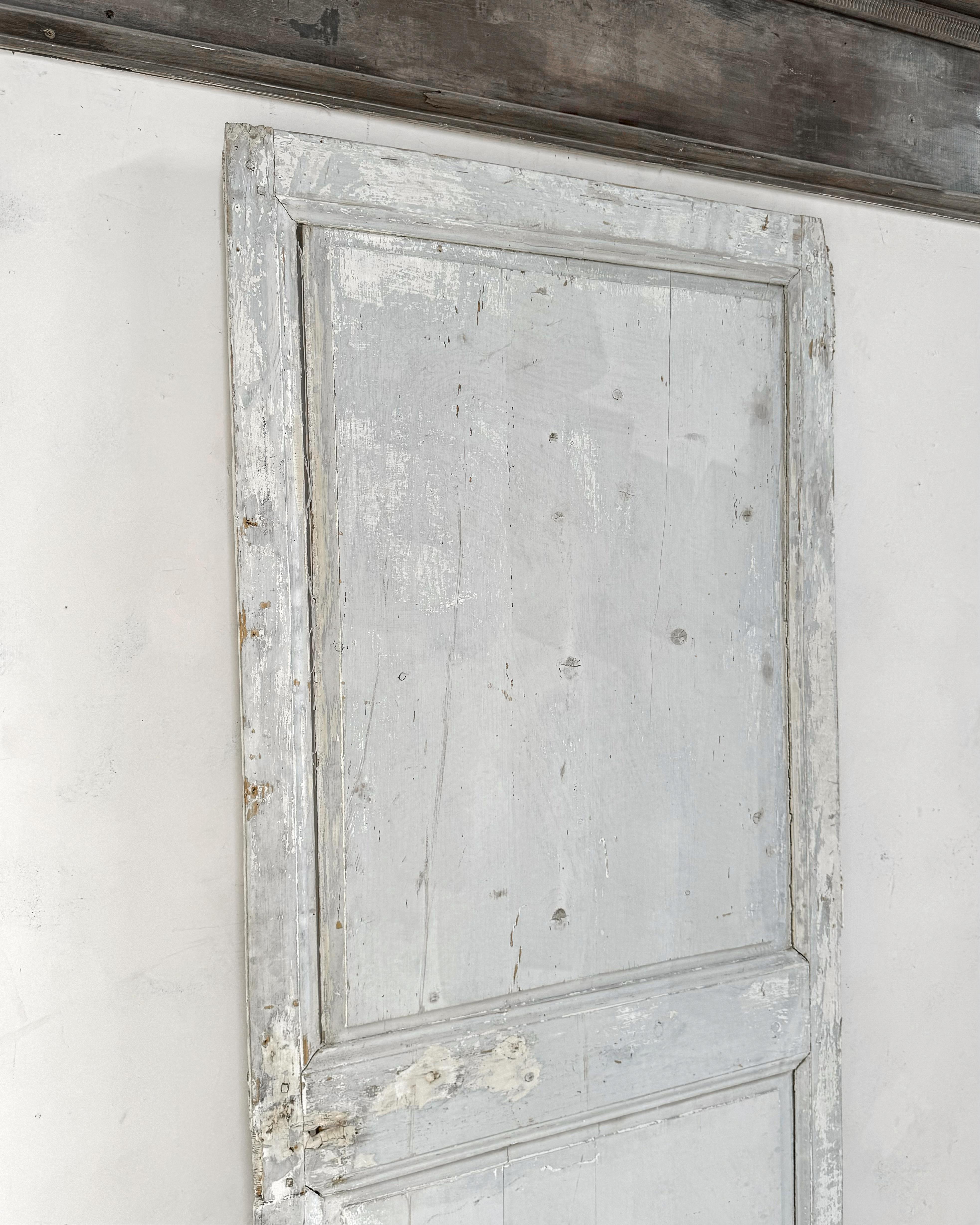 Puerta de armario francesa recuperada del siglo XIX en Bueno estado para la venta en Mckinney, TX