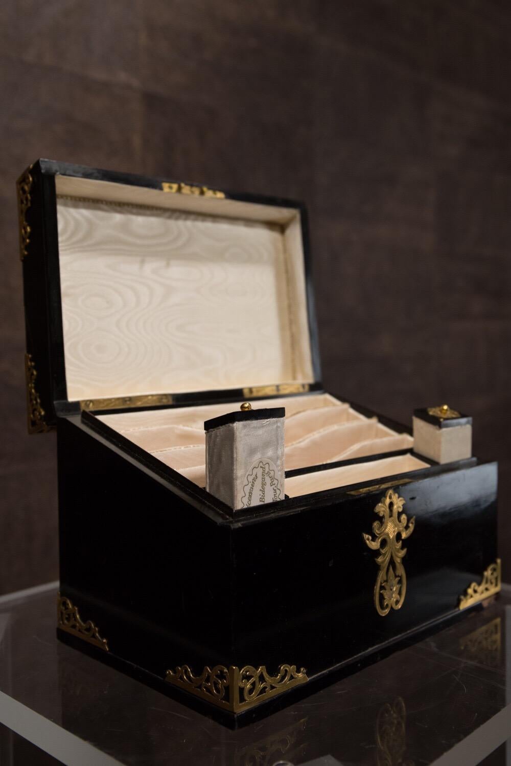 Napoleon III Rectangular Black Lacquered Wood Porcelain Desk Box Envelope Holder Ink Well