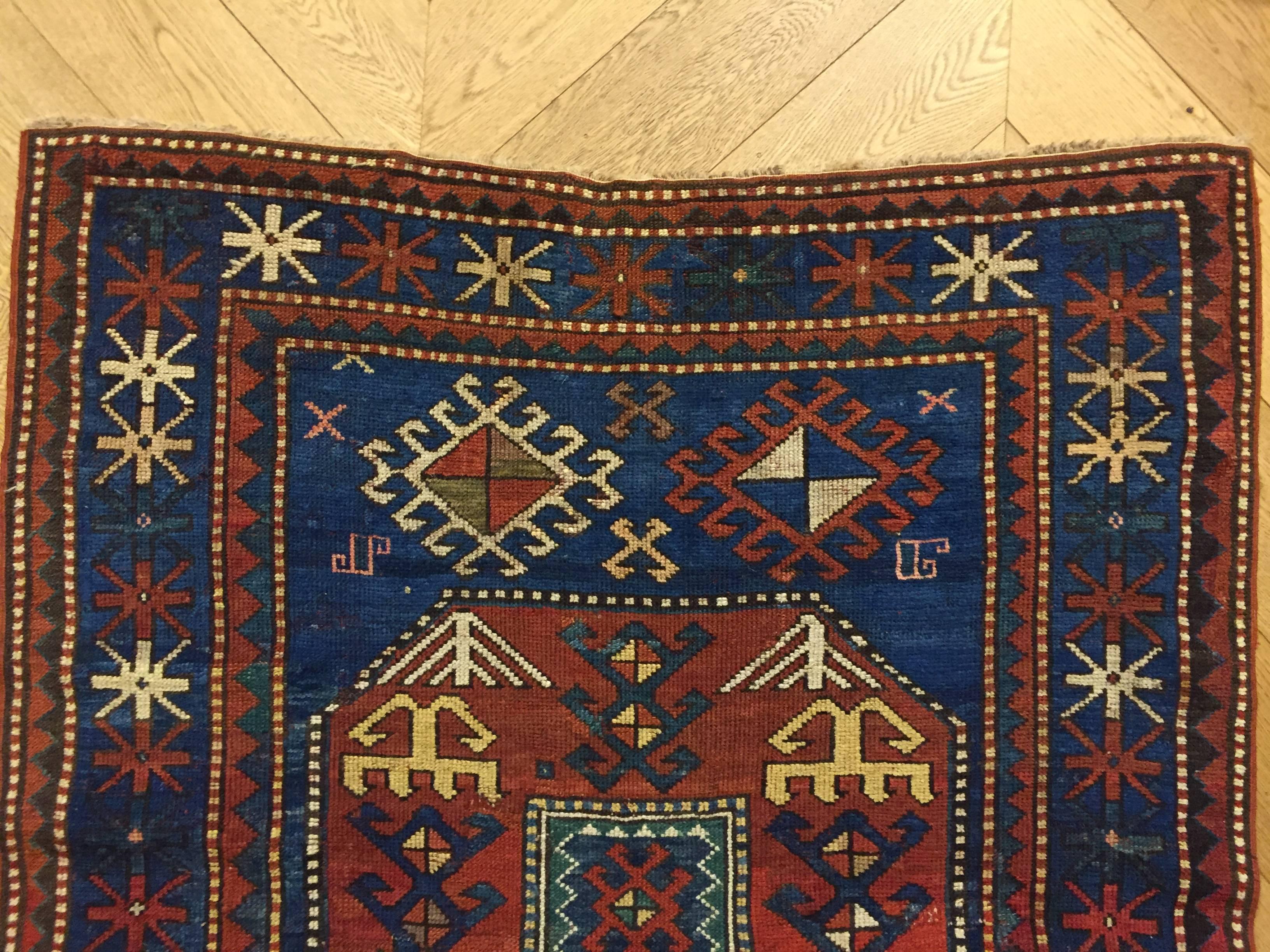 19th Century Red and Blue Wool Medallions Kazak Chajli Caucasian Rug, 1870s In Good Condition For Sale In Firenze, IT