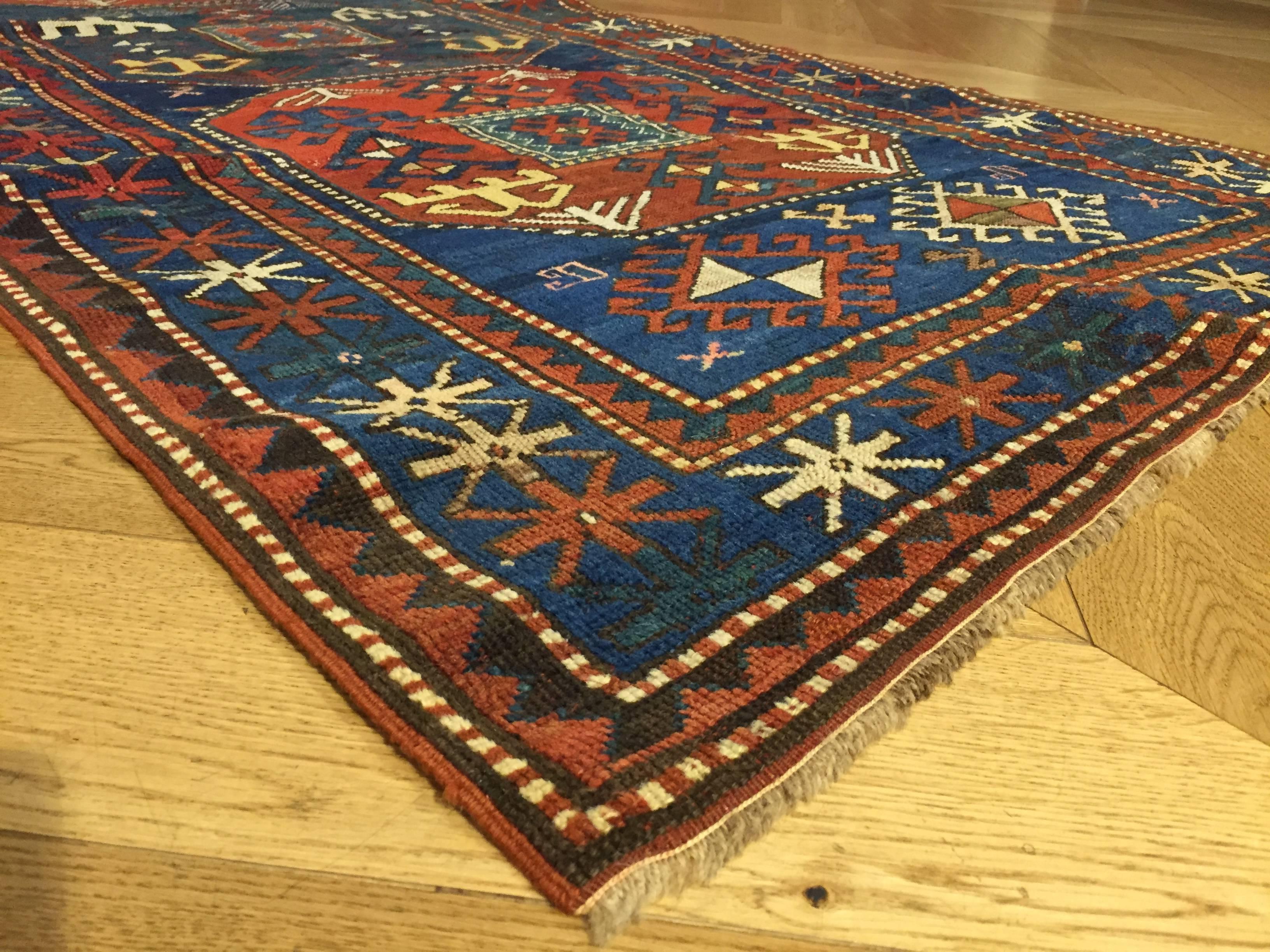 19th Century Red and Blue Wool Medallions Kazak Chajli Caucasian Rug, 1870s For Sale 3