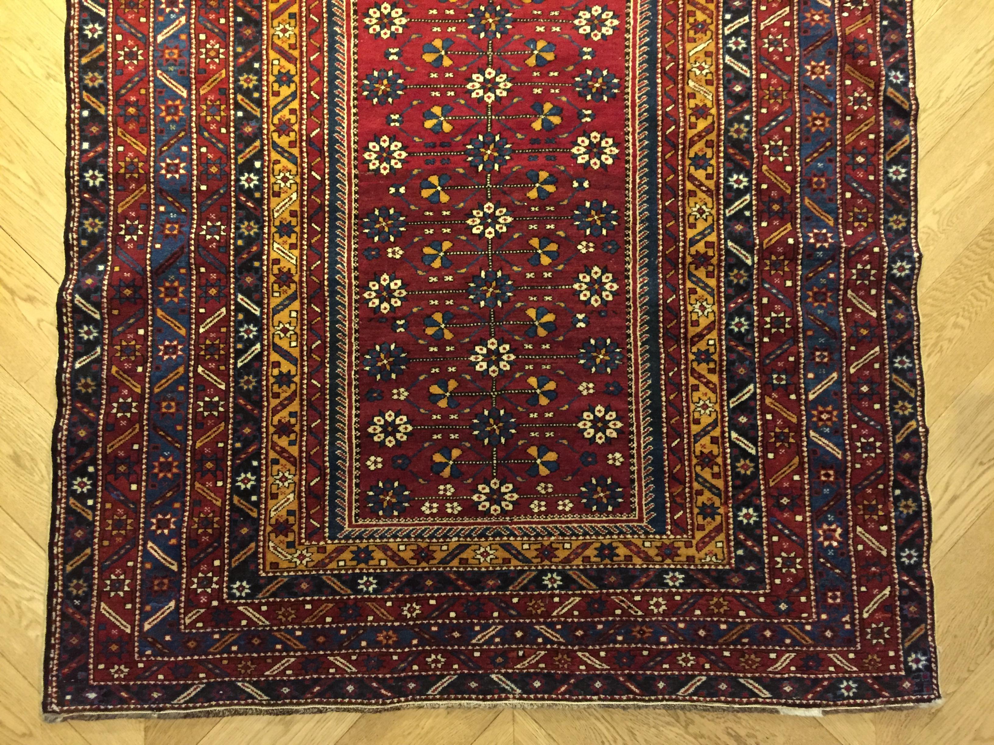 Autre Tapis du Caucase Shirwan en laine rouge et jaune Mina-Khani du 19ème siècle, vers les années 1890 en vente
