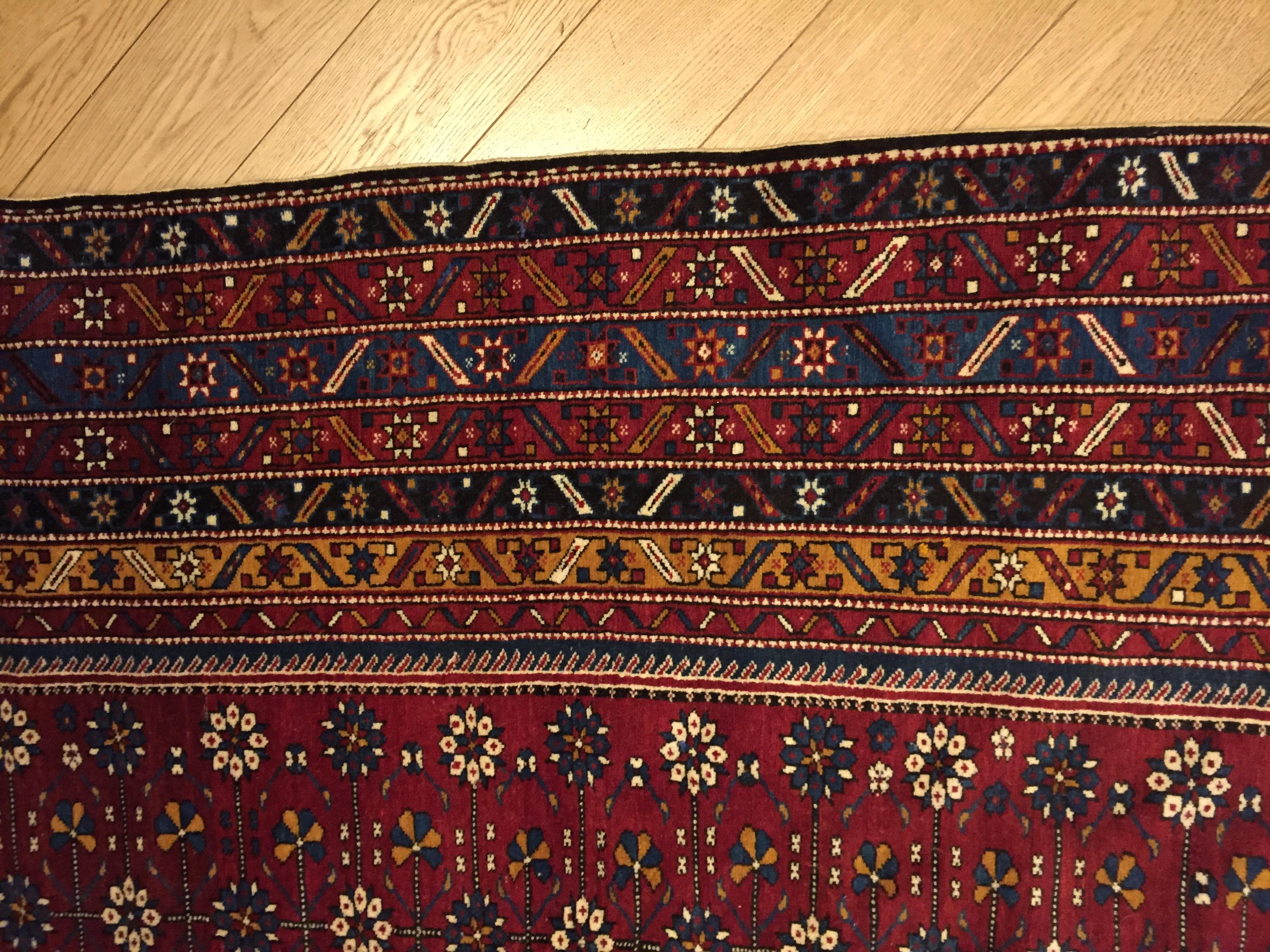 XIXe siècle Tapis du Caucase Shirwan en laine rouge et jaune Mina-Khani du 19ème siècle, vers les années 1890 en vente