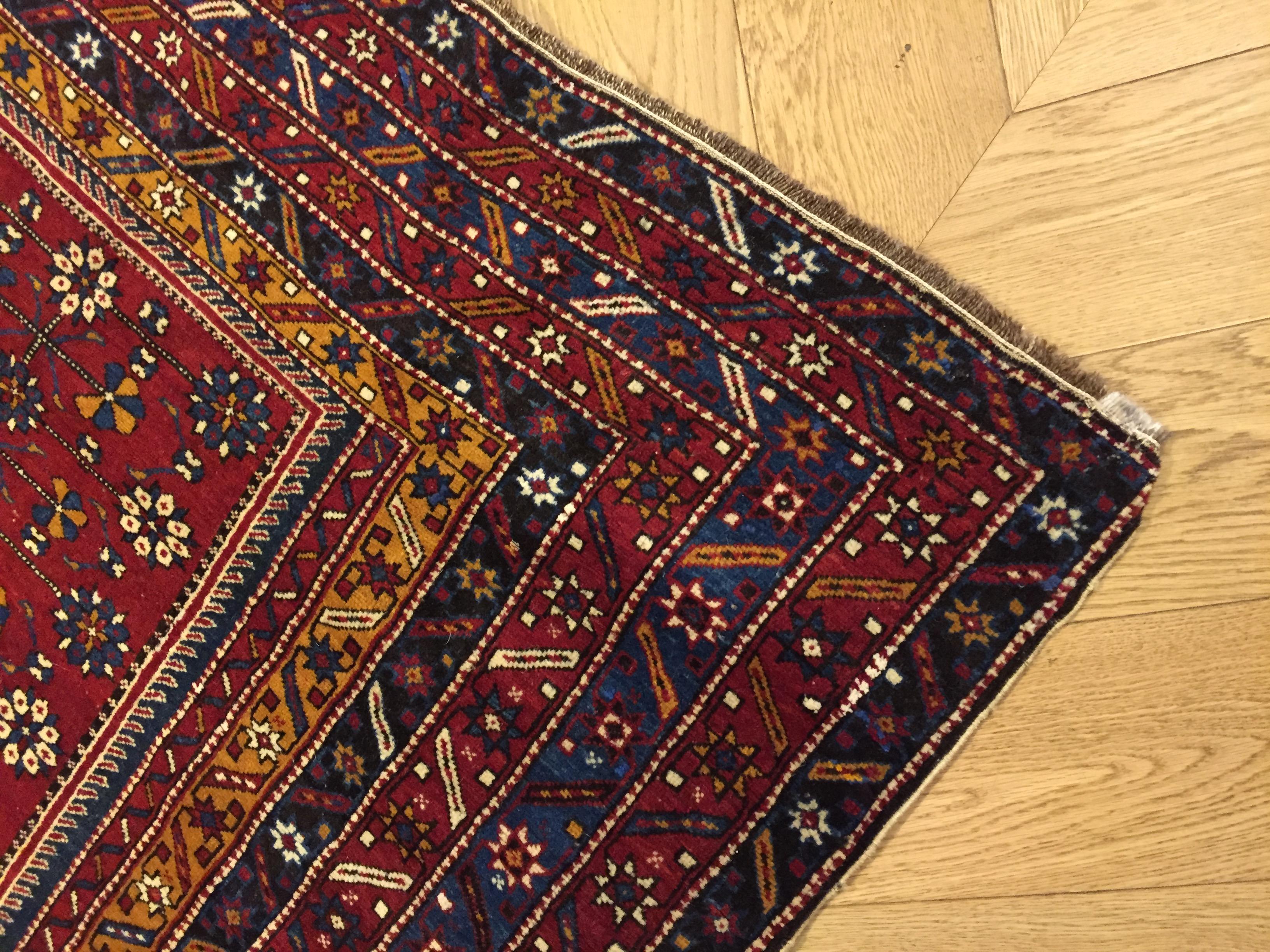 Tapis du Caucase Shirwan en laine rouge et jaune Mina-Khani du 19ème siècle, vers les années 1890 en vente 1
