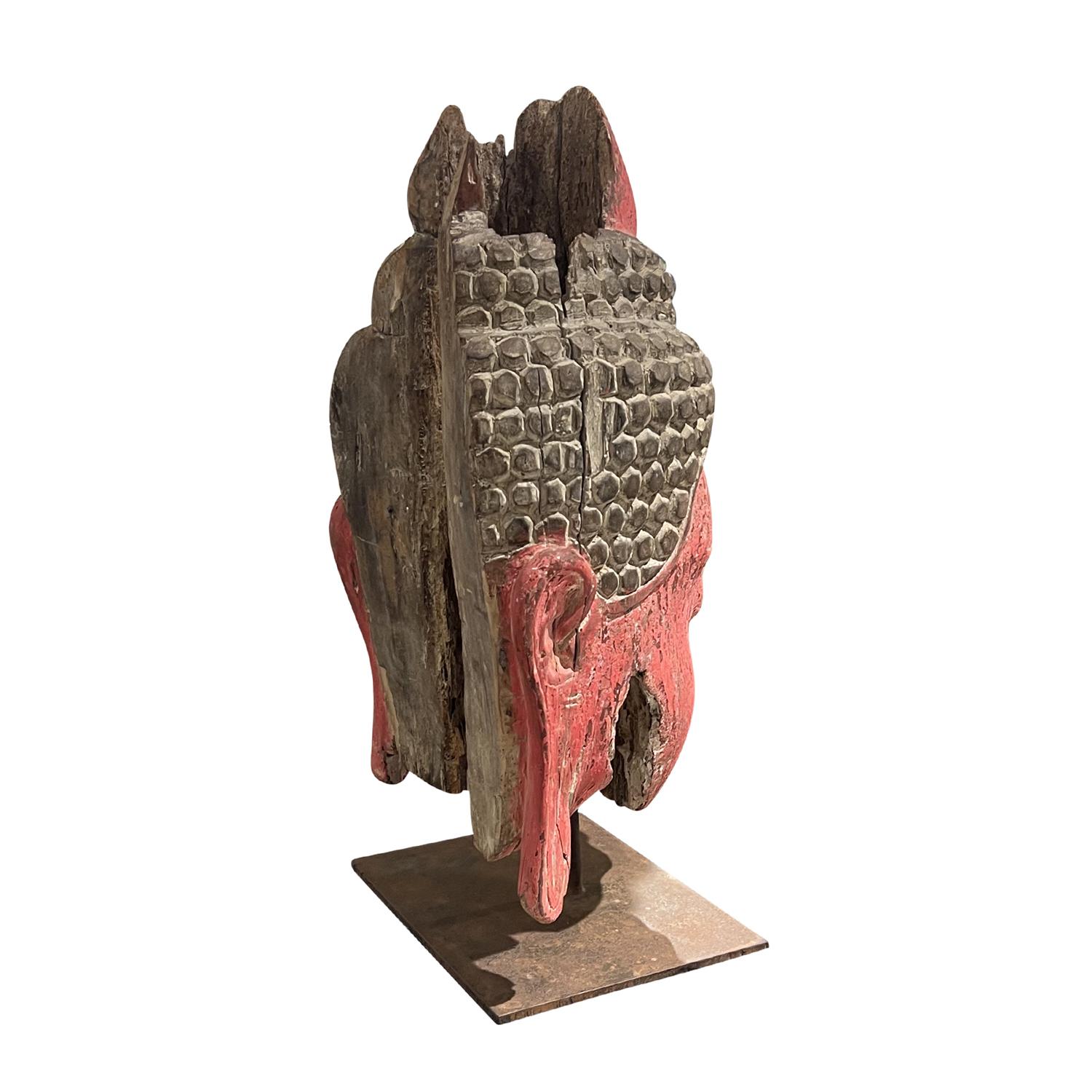 Cabeza de Buda birmano de madera de pino asiático del siglo XIX - Escultura decorativa antigua Birmano en venta