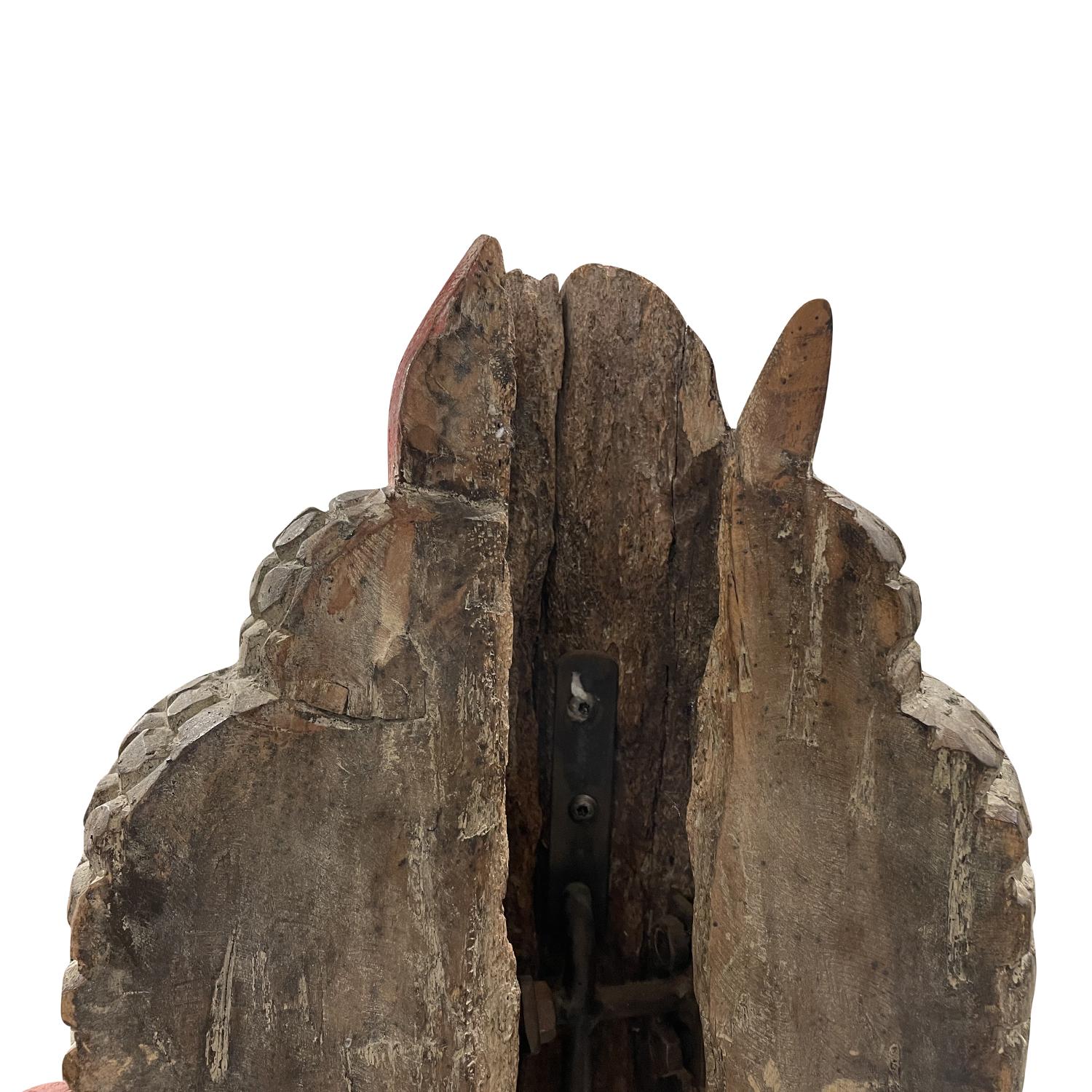 19th Century Red Asian Pinewood Burmese Buddha Head - Antique Décor For Sale 1