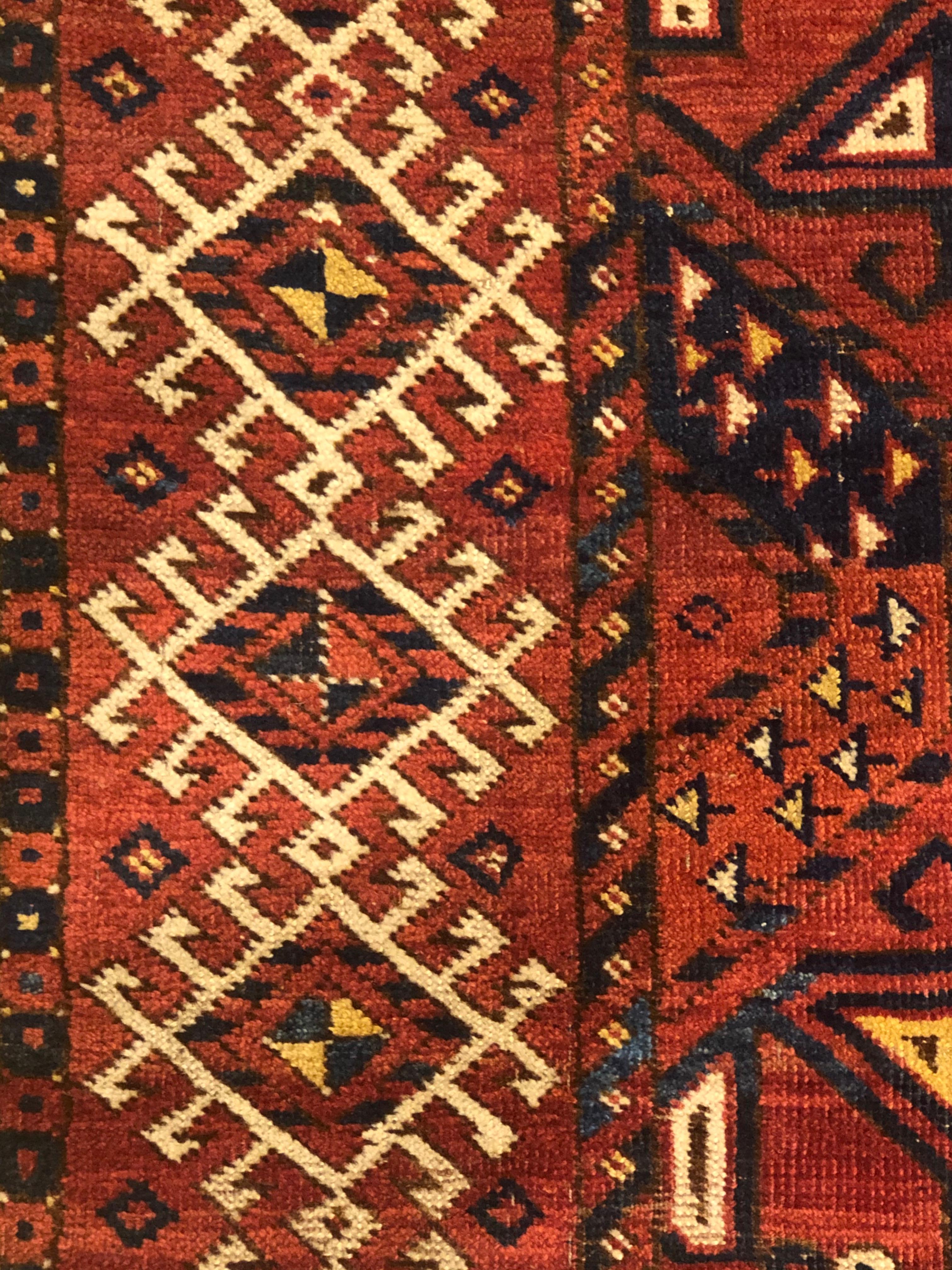 19th Century Red Blue White Geometric Archaic Polygonal Turkmen Rug, about 1870 For Sale 5