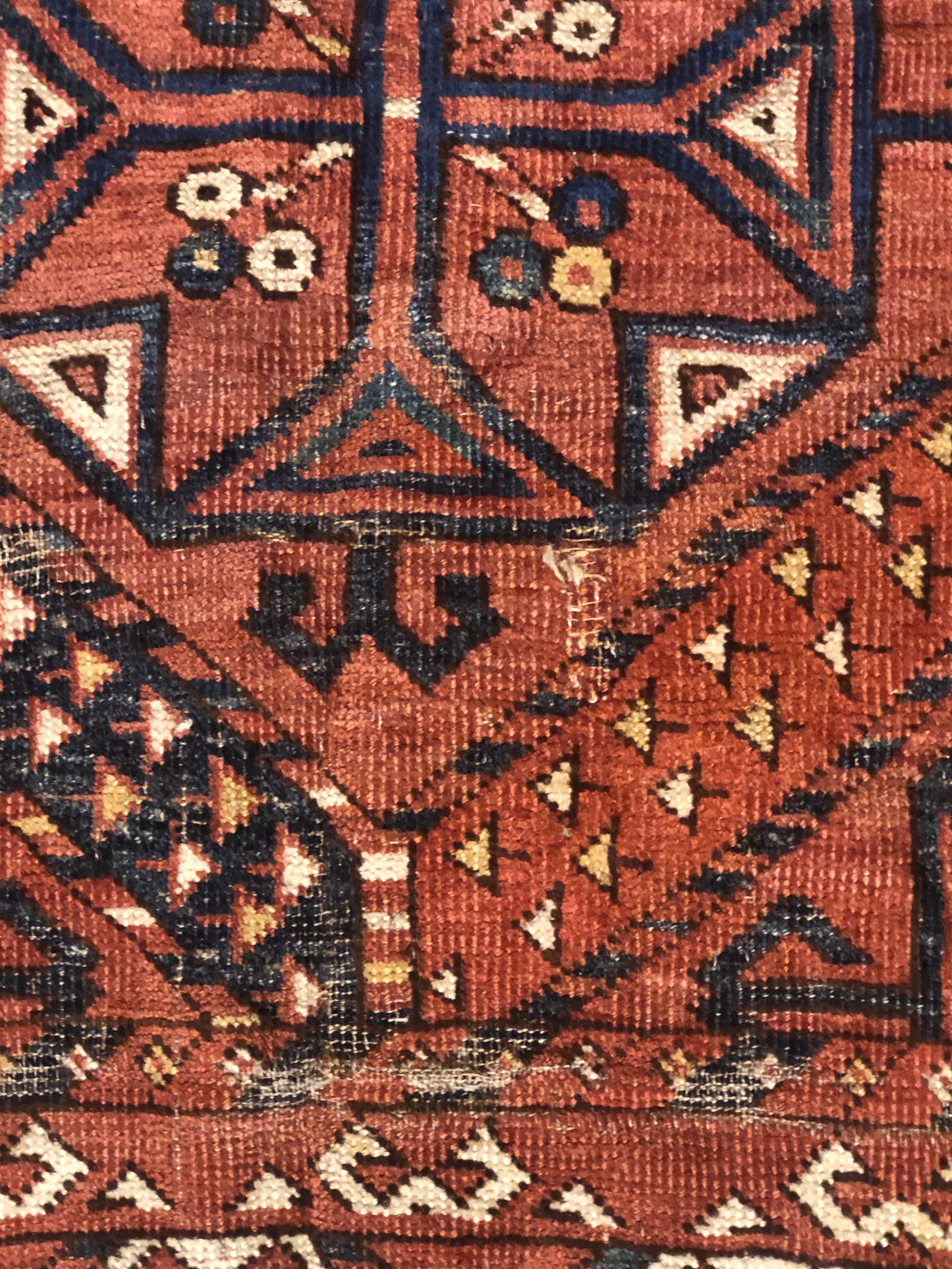 19th Century Red Blue White Geometric Archaic Polygonal Turkmen Rug, about 1870 For Sale 9