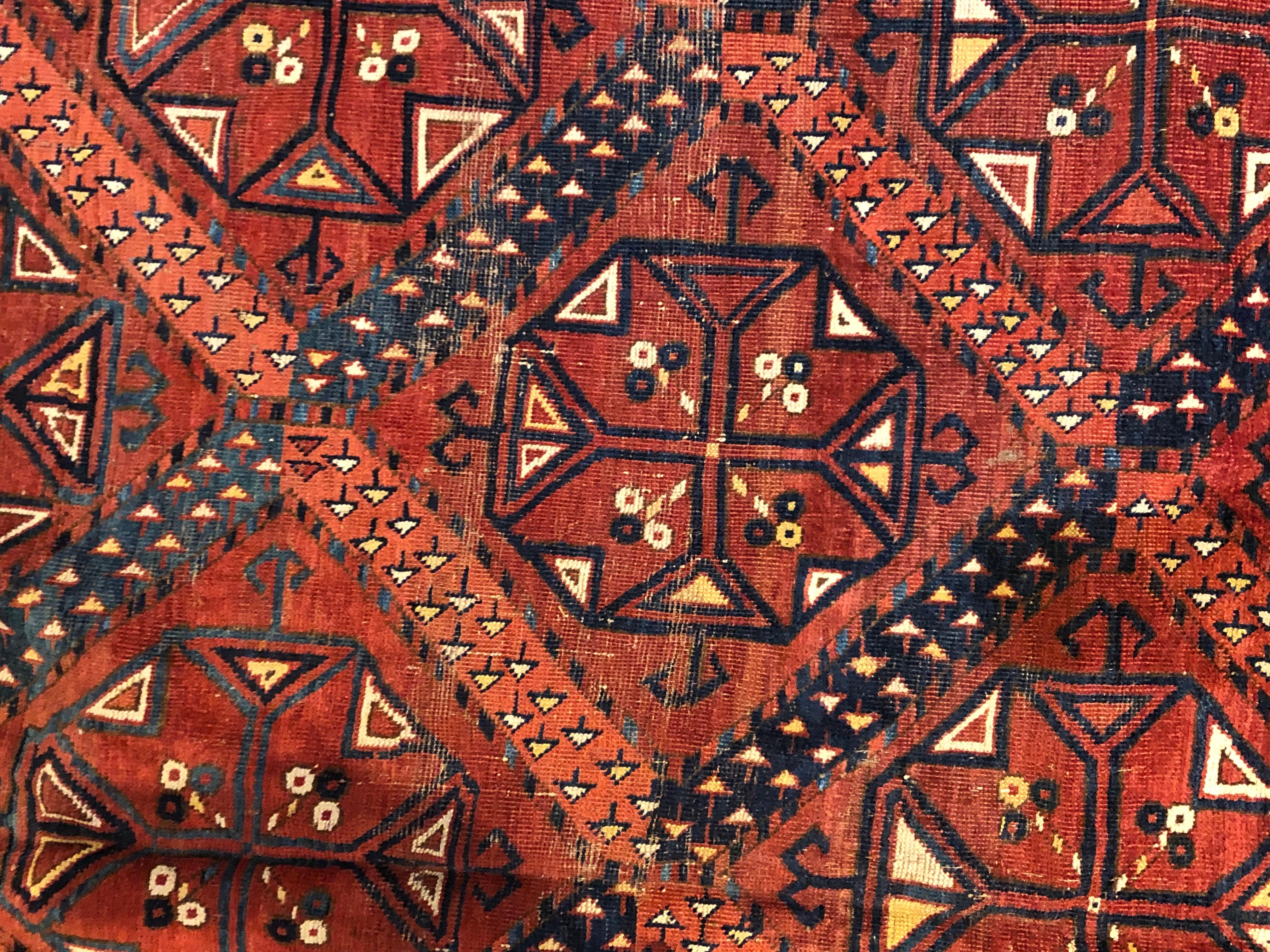 19th Century Red Blue White Geometric Archaic Polygonal Turkmen Rug, about 1870 For Sale 10