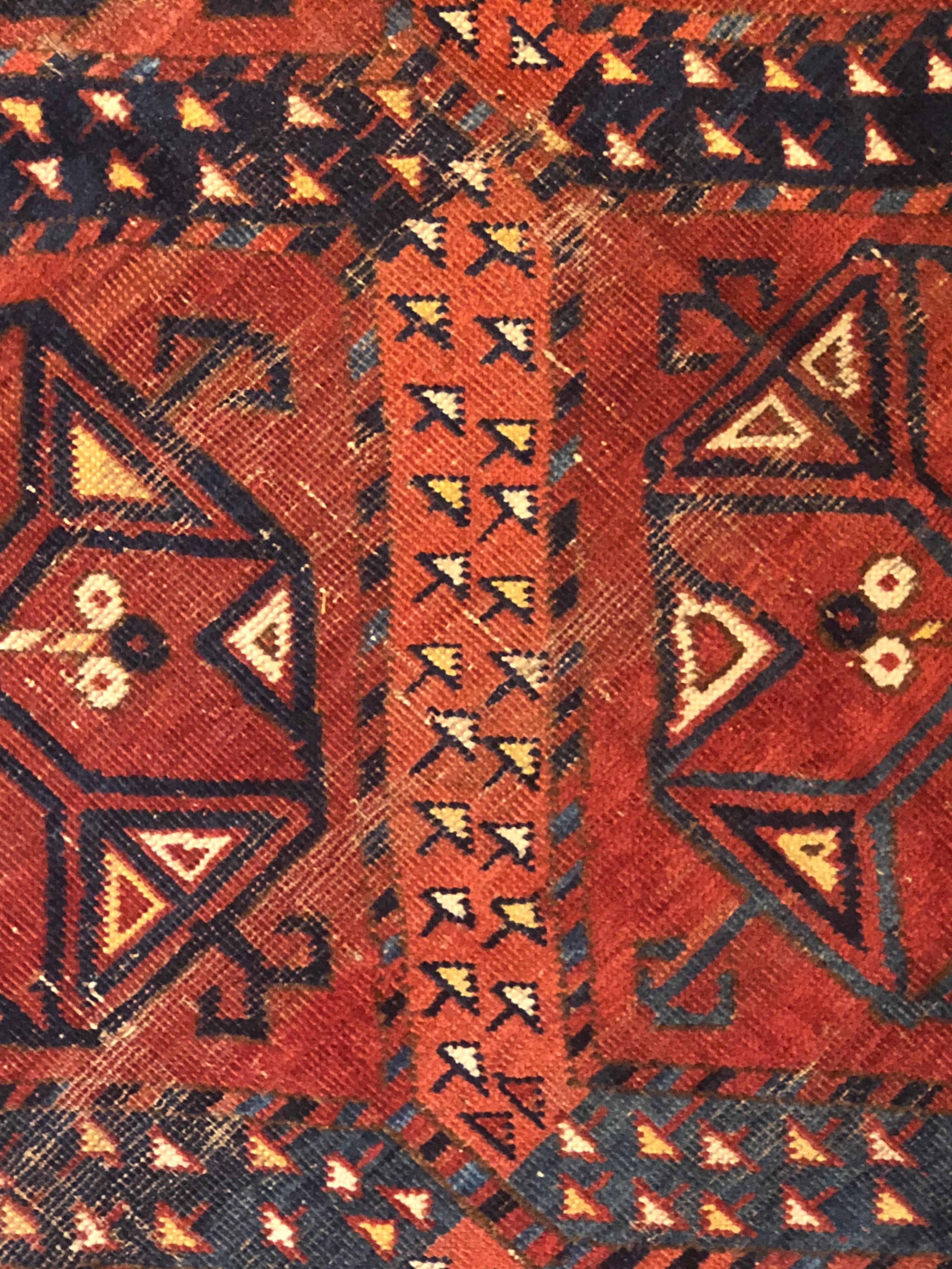 19th Century Red Blue White Geometric Archaic Polygonal Turkmen Rug, about 1870 For Sale 11