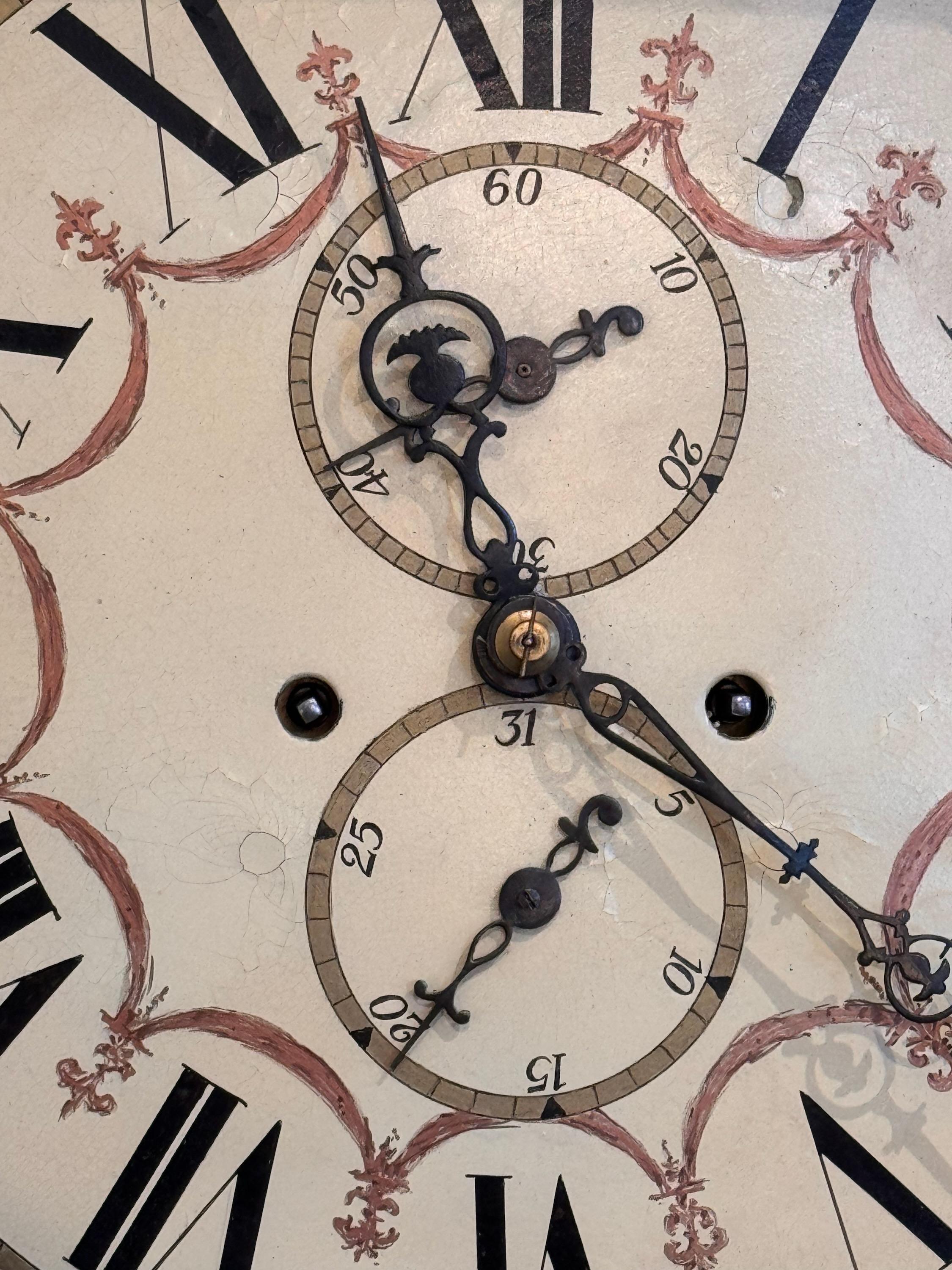 Metal 19th Century Red Chinoiserie Decorated Clock For Sale