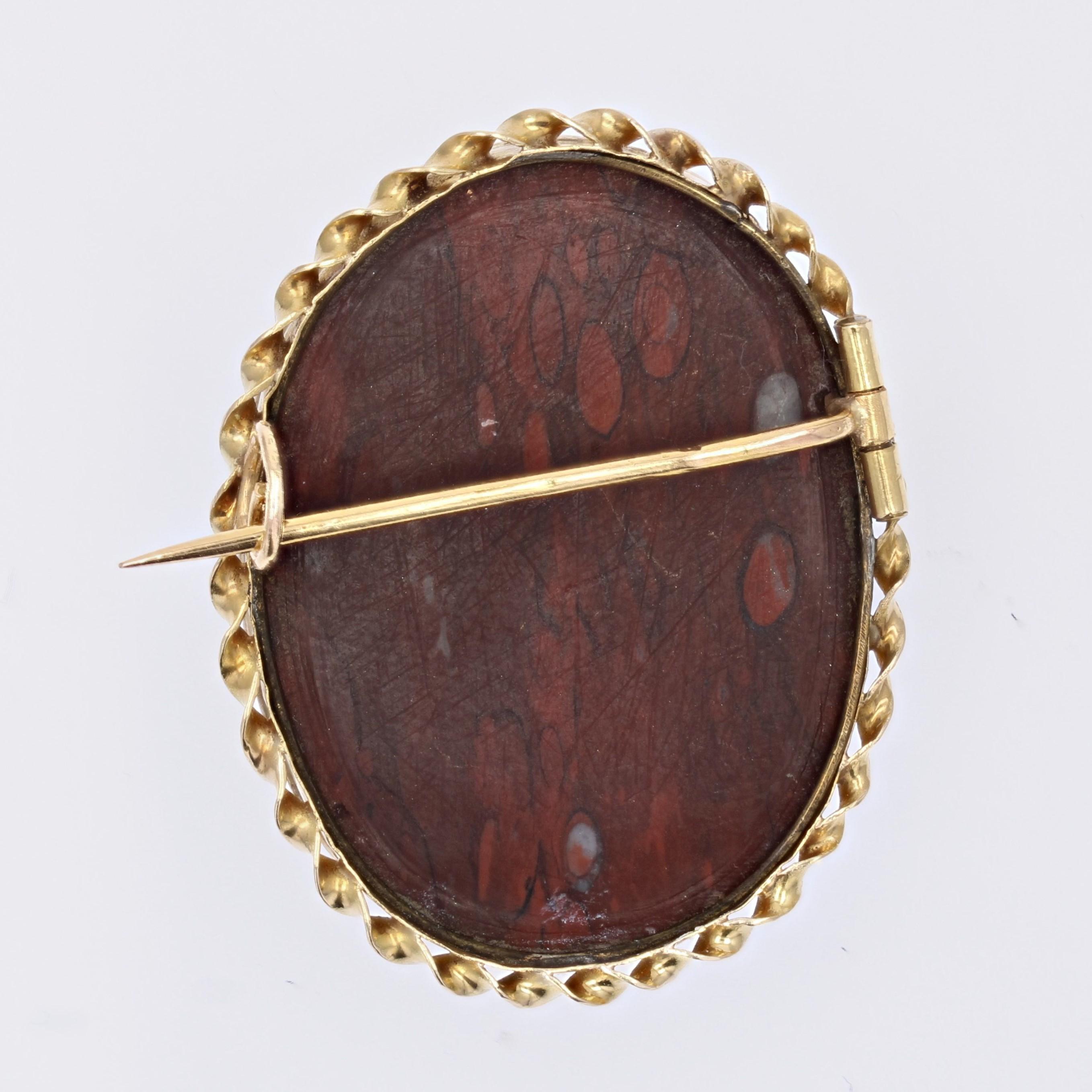 19th Century Red Jasper Cameo 18 Karat Yellow Gold Brooch For Sale 4