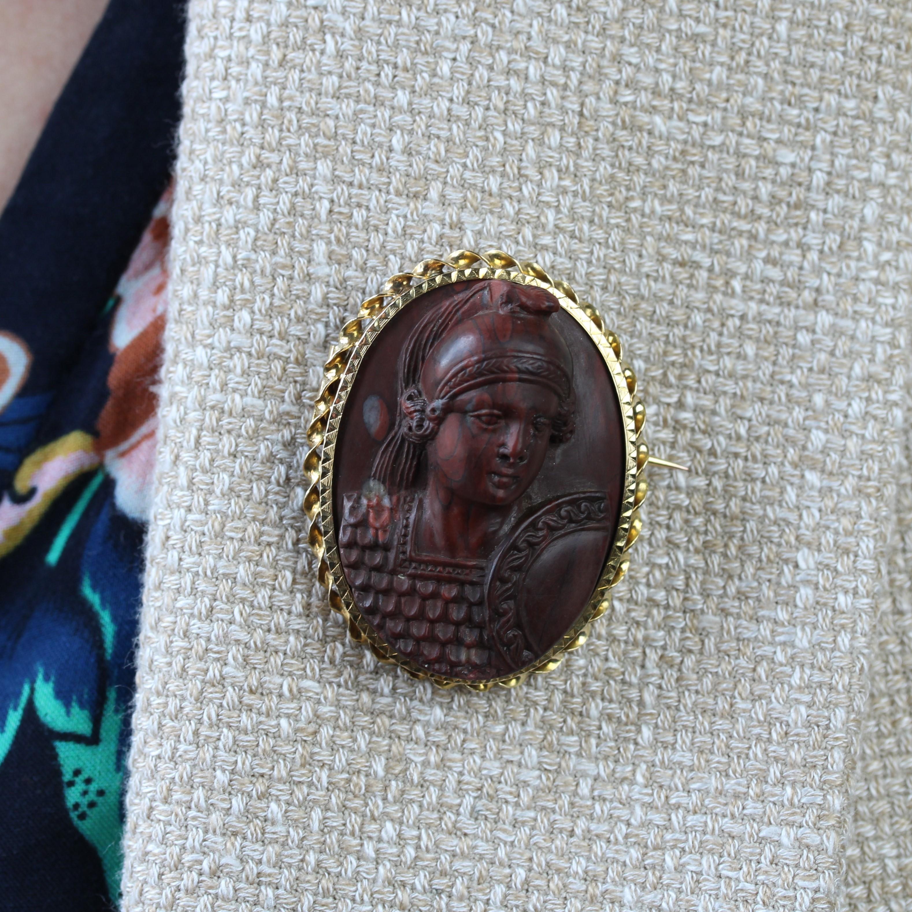 19th Century Red Jasper Cameo 18 Karat Yellow Gold Brooch For Sale 2