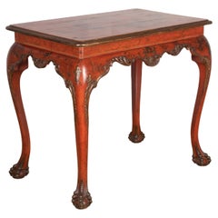 Rot lackierter Mitteltisch aus dem 19. Jahrhundert