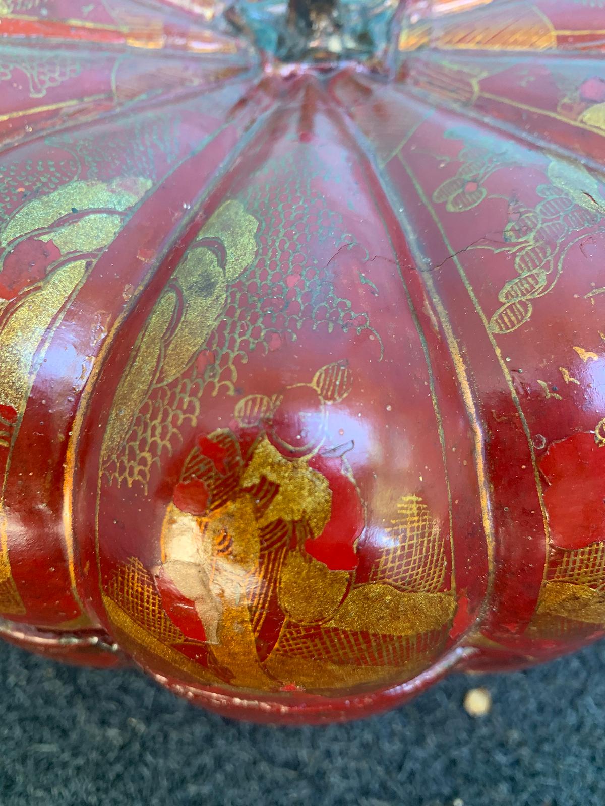 19th Century Red Lacquered Melon Shaped Red Chinoiserie Box 9