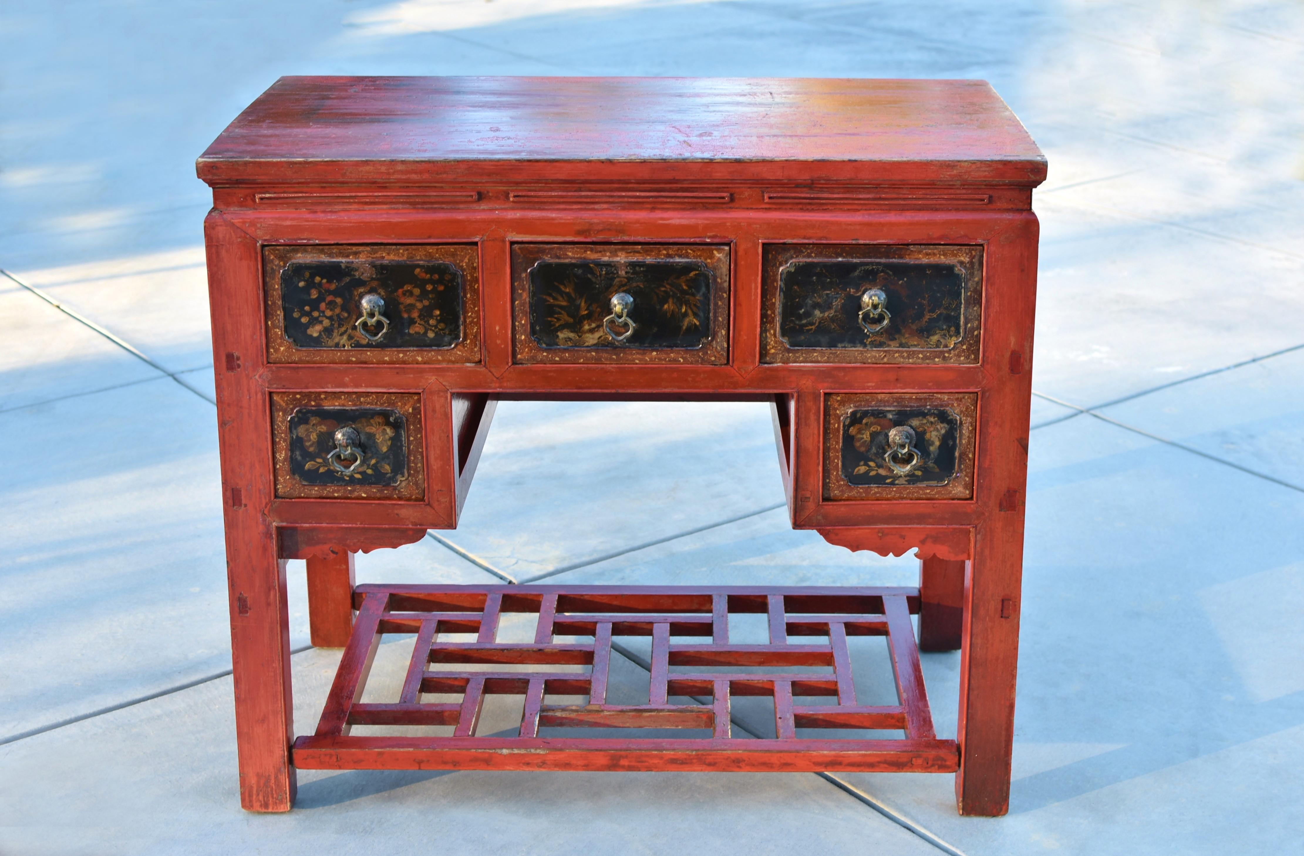 19th Century Red Lacquered Painted Table with Screen Base For Sale 12