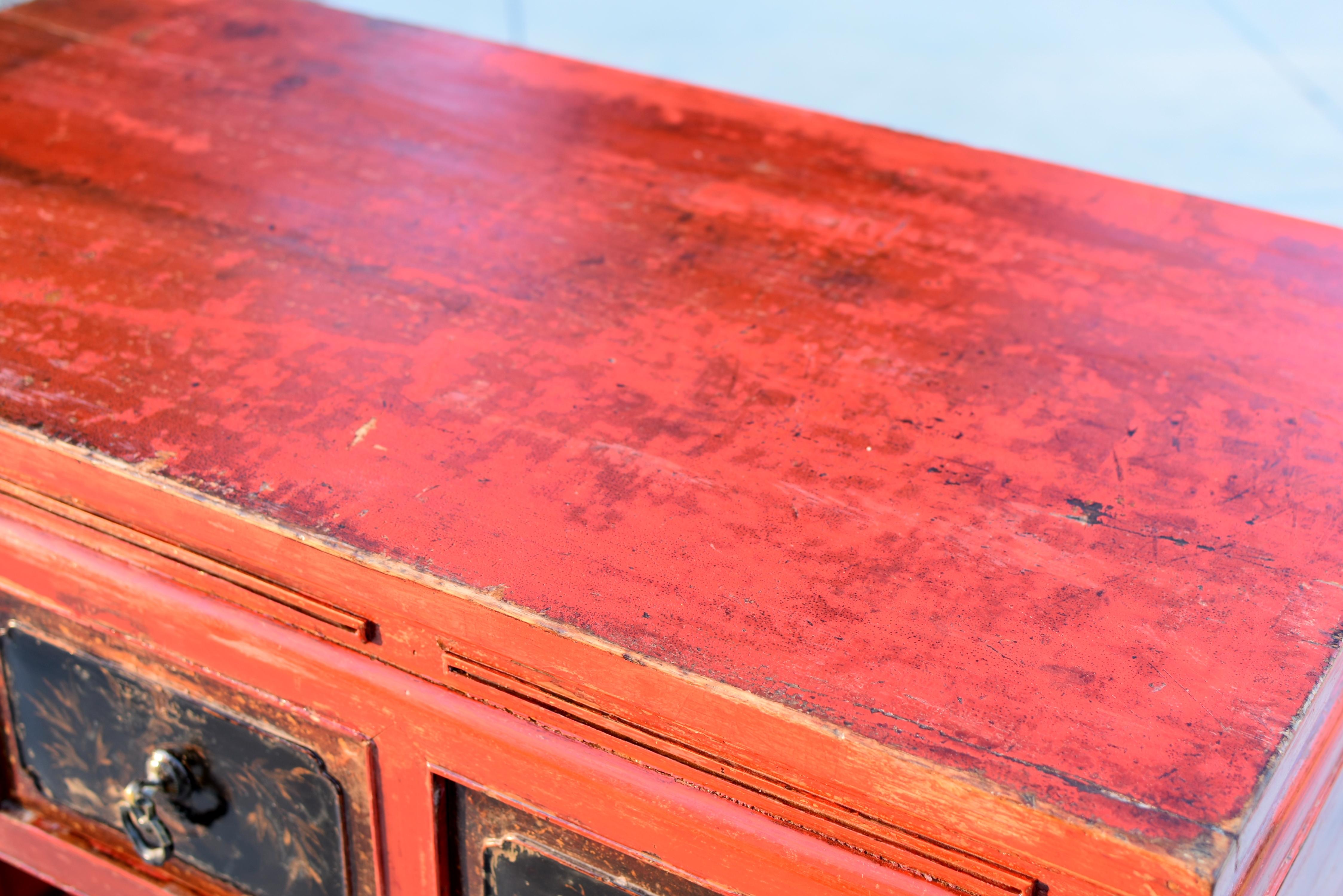 Hand-Crafted 19th Century Red Lacquered Painted Table with Screen Base For Sale