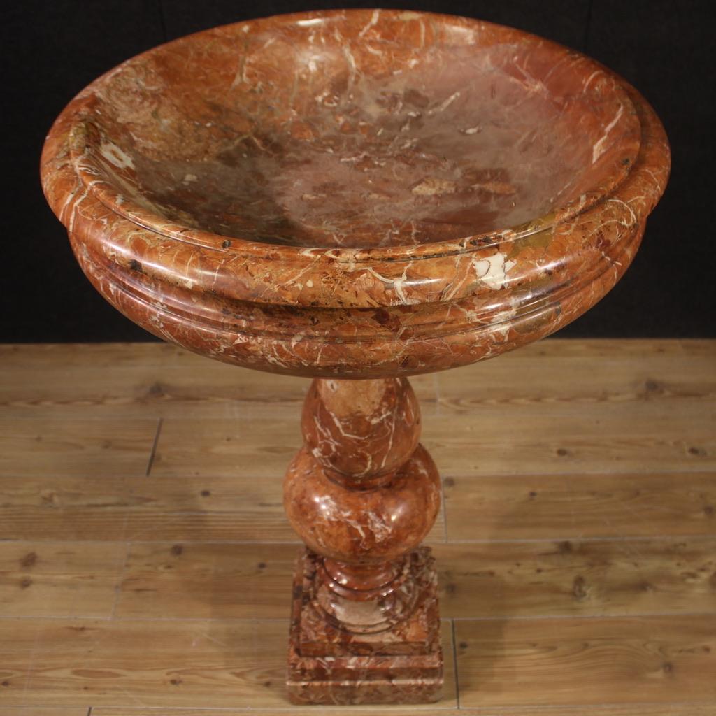 Late 19th Century 19th Century Red Marble Italian Antique Tub Holy Water Font, 1870 in vendita