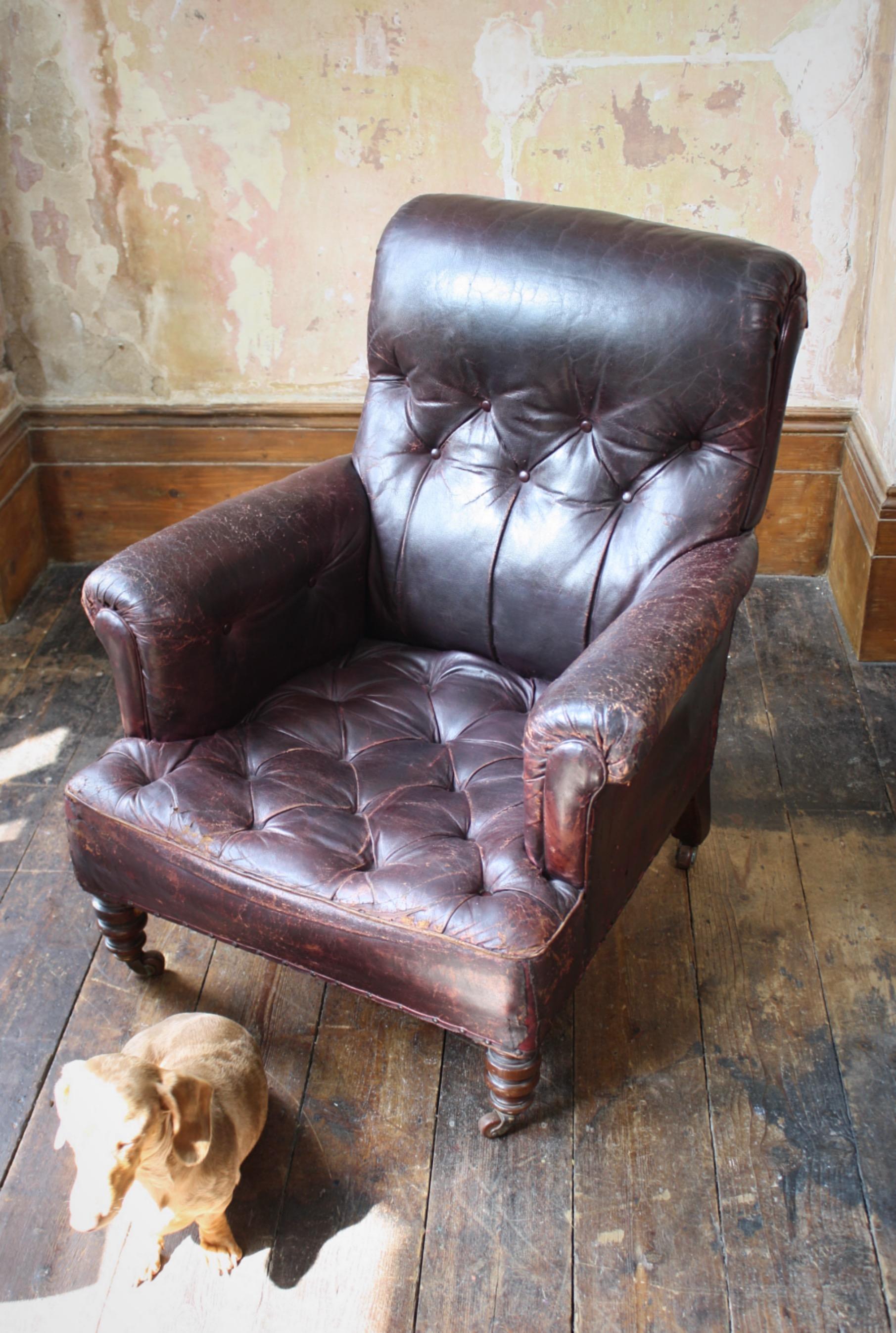 19th Century Red Maroon English Country House Leather Armchair  For Sale 9