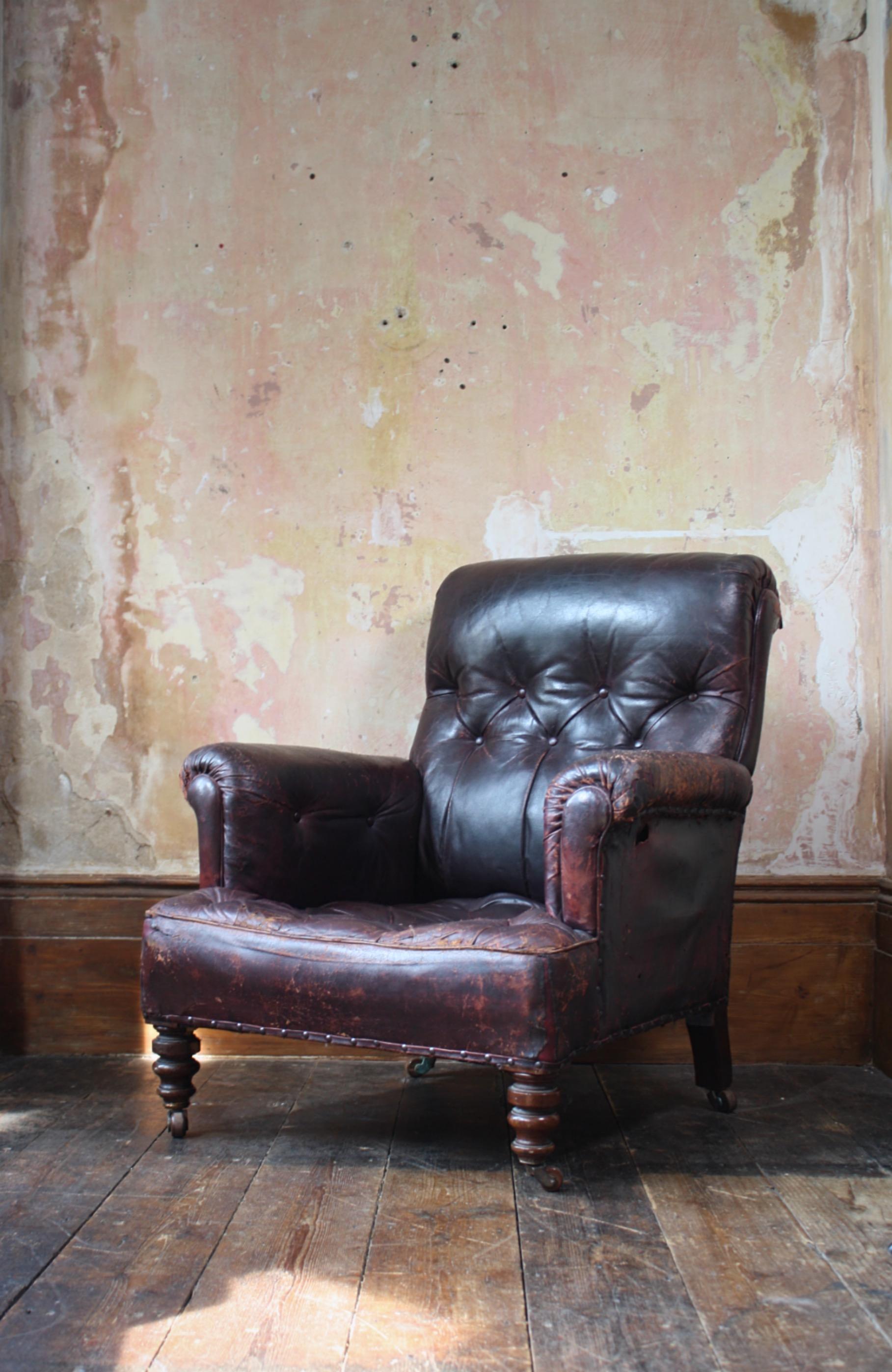 19th Century Red Maroon English Country House Leather Armchair  For Sale 1