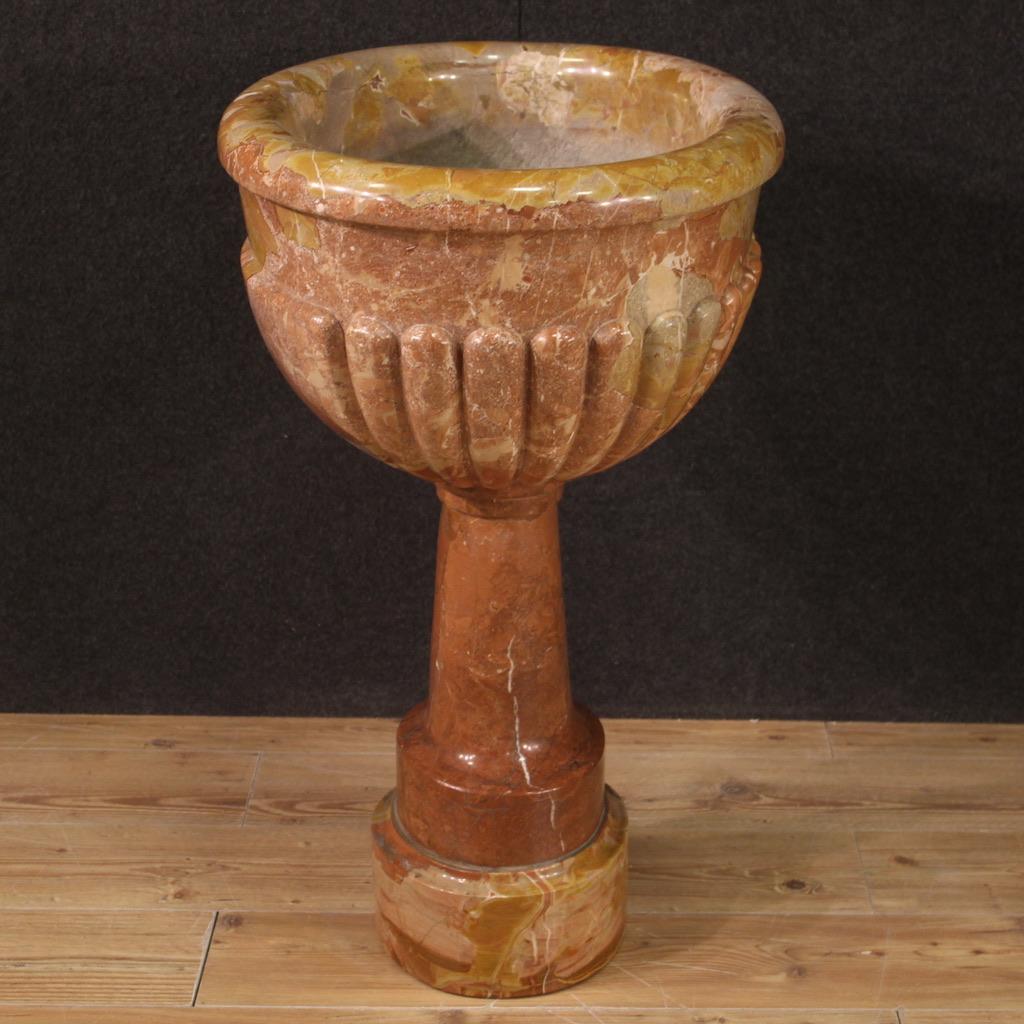 19th Century Red Verona Marble Antique Italian Holy Water Font Tub, 1880s 4
