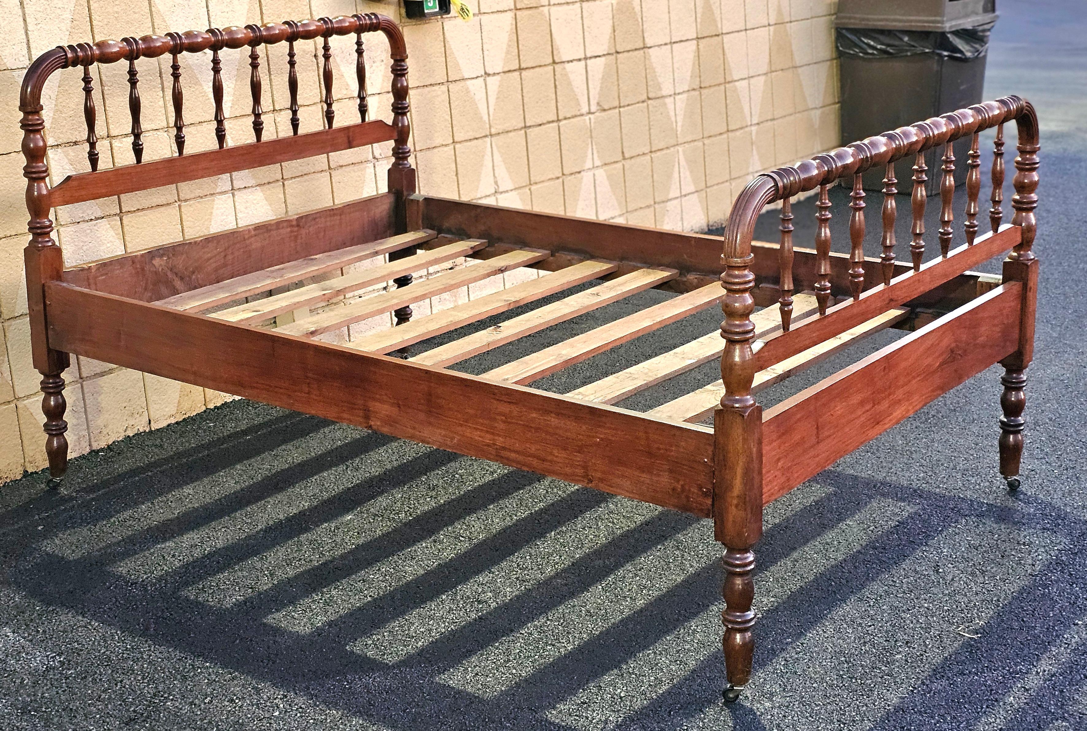 American 19th Century Refinished Mahogany Spindle Full Size Bed For Sale