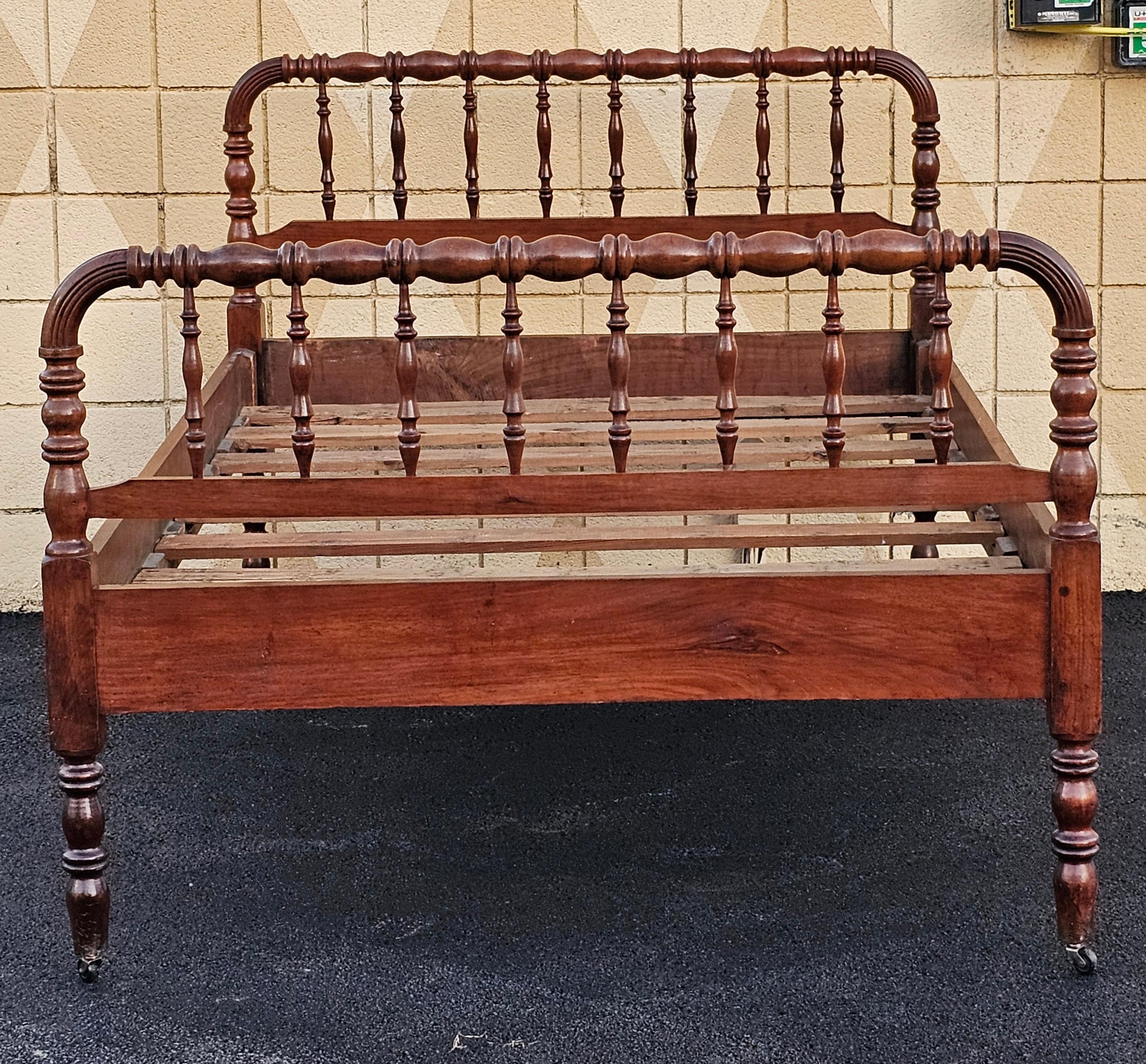 19th Century Refinished Mahogany Spindle Full Size Bed For Sale 2
