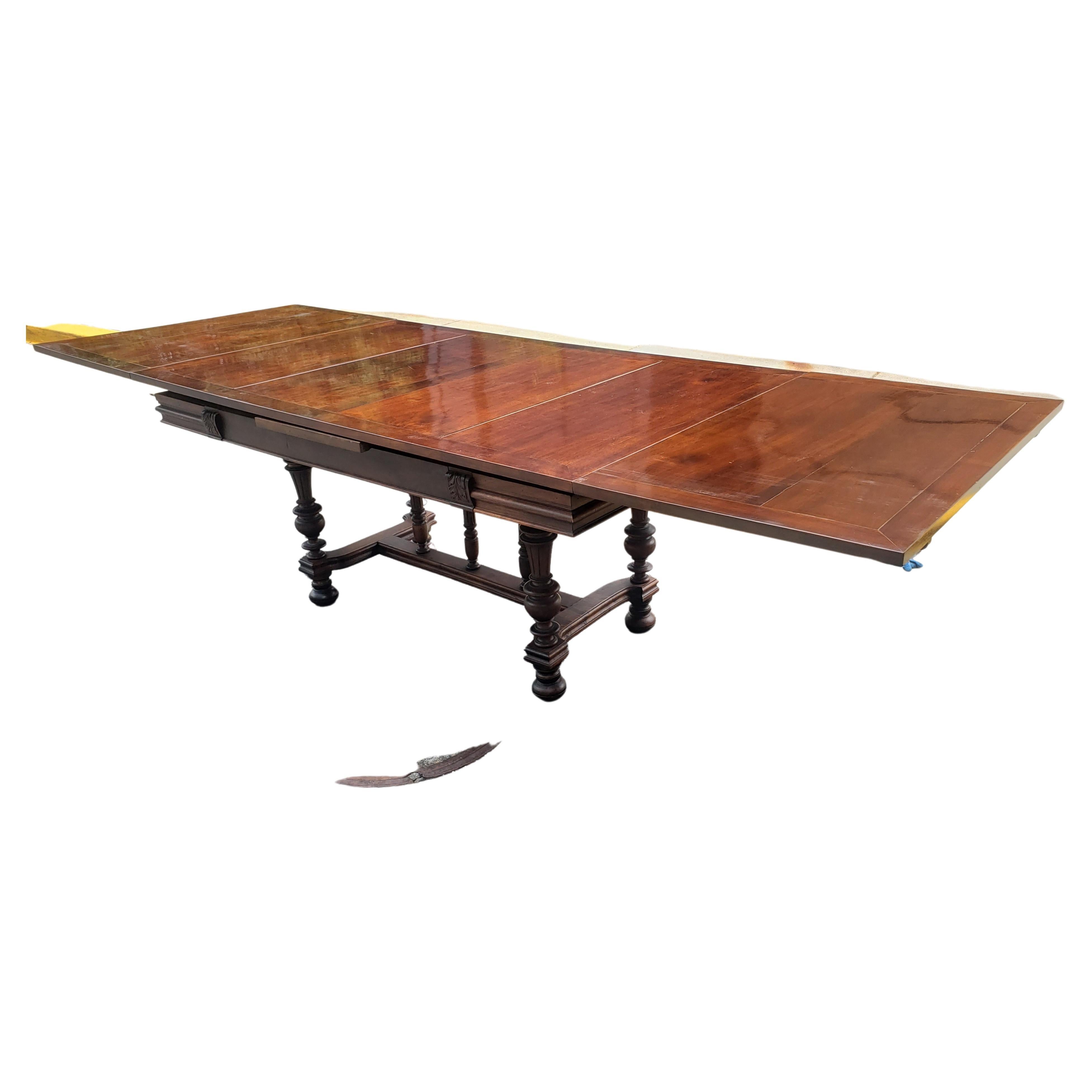 19th Century Refinished Walnut Stretcher Draw Leaf Dining Table In Good Condition In Germantown, MD