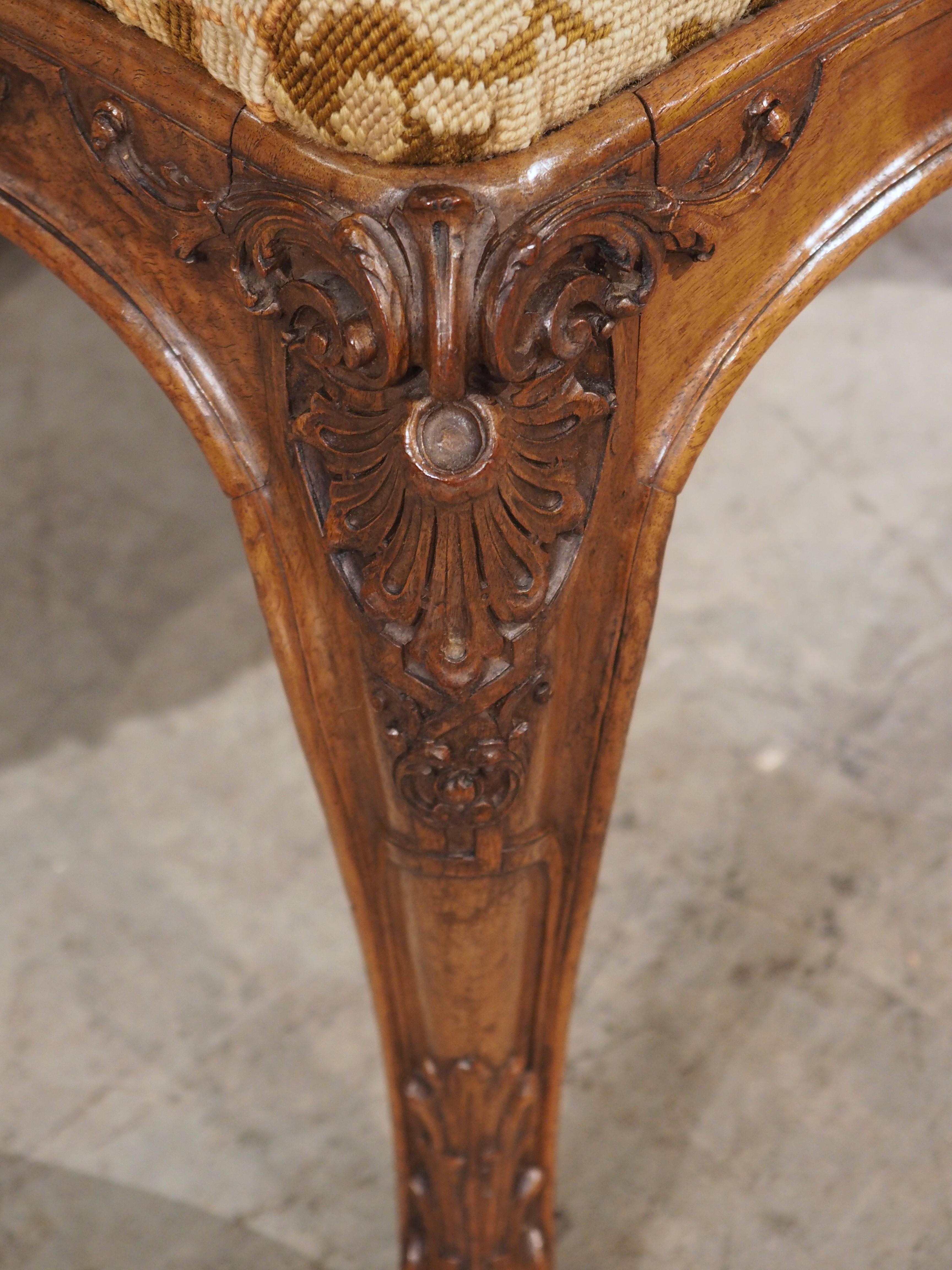 19th Century Regence Tabouret in Carved Walnut by A. Dubois, Le Mans, France For Sale 3