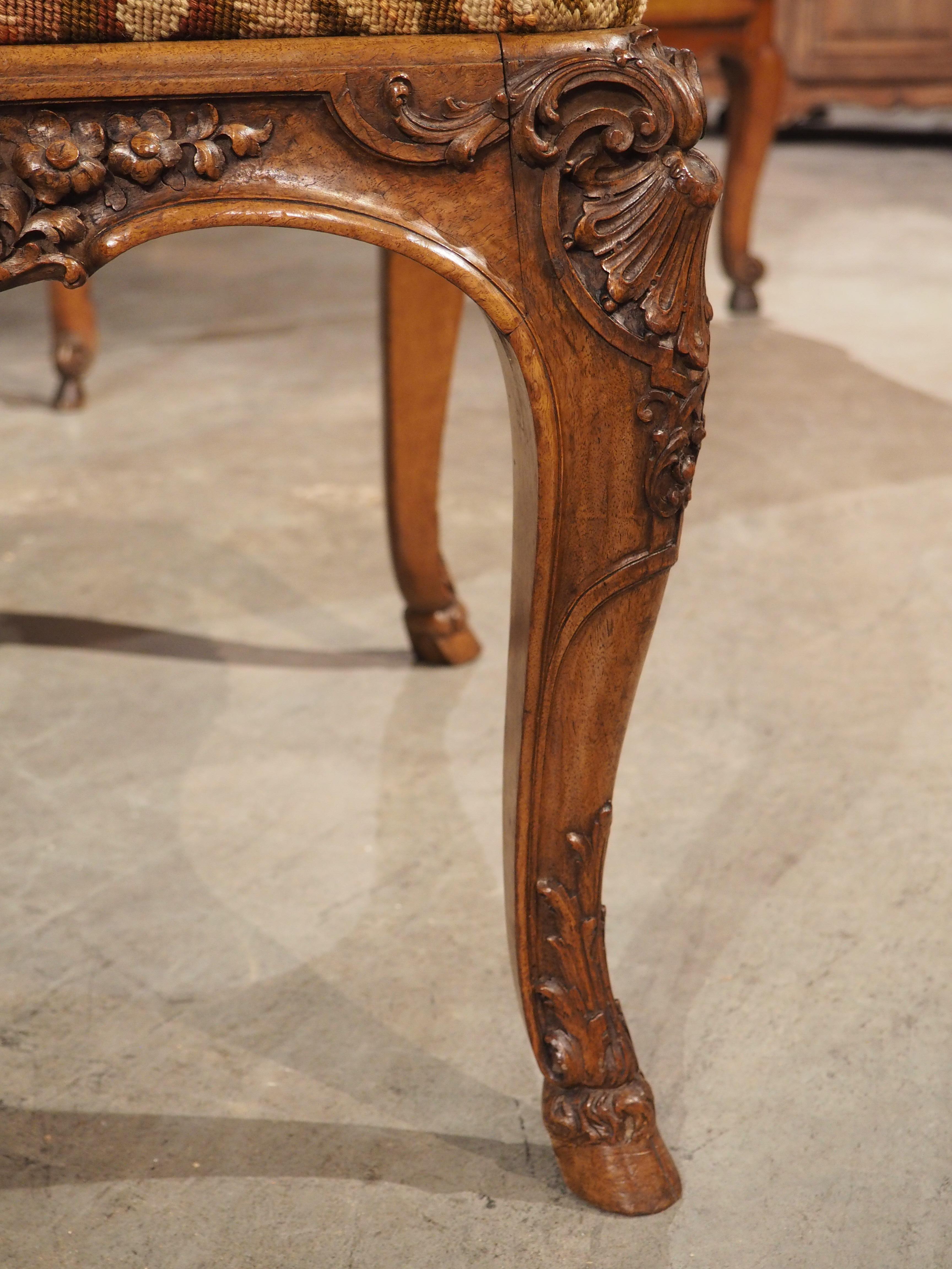 19th Century Regence Tabouret in Carved Walnut by A. Dubois, Le Mans, France For Sale 2