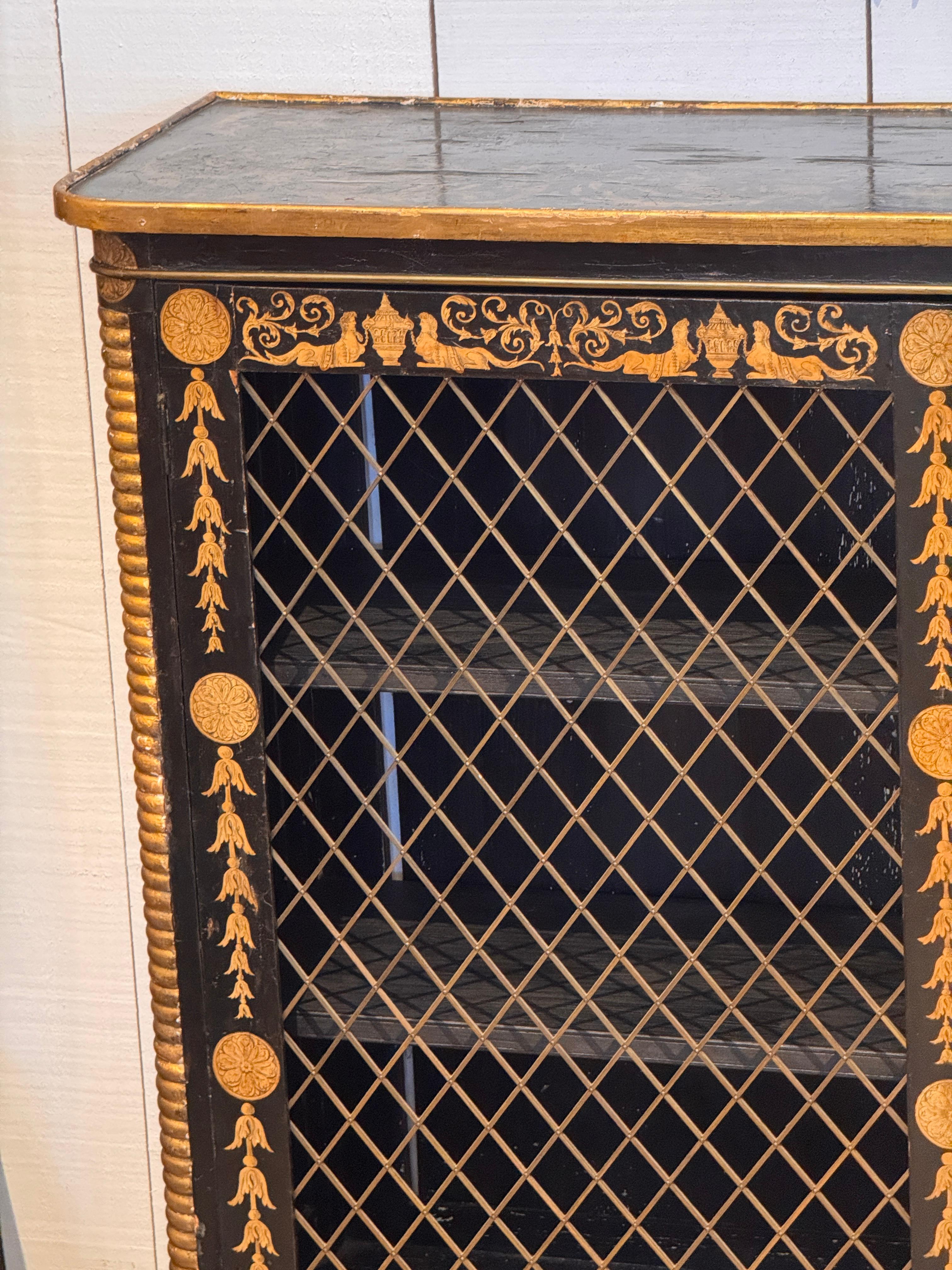 Armadio Regency del XIX secolo con piedi dorati a zampa di leone In condizioni buone in vendita a Charlottesville, VA