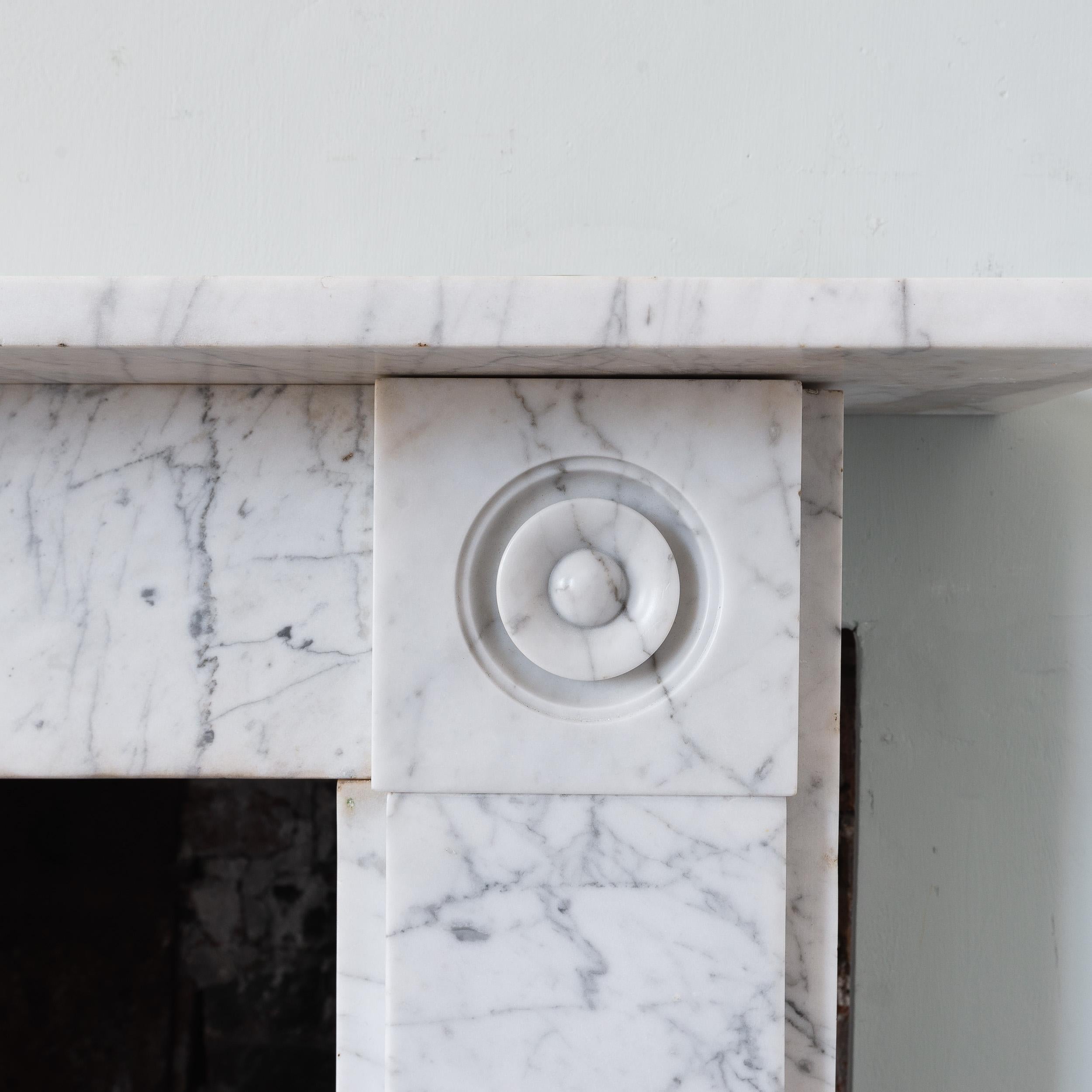 English 19th Century Regency Carrara Marble Fireplace For Sale