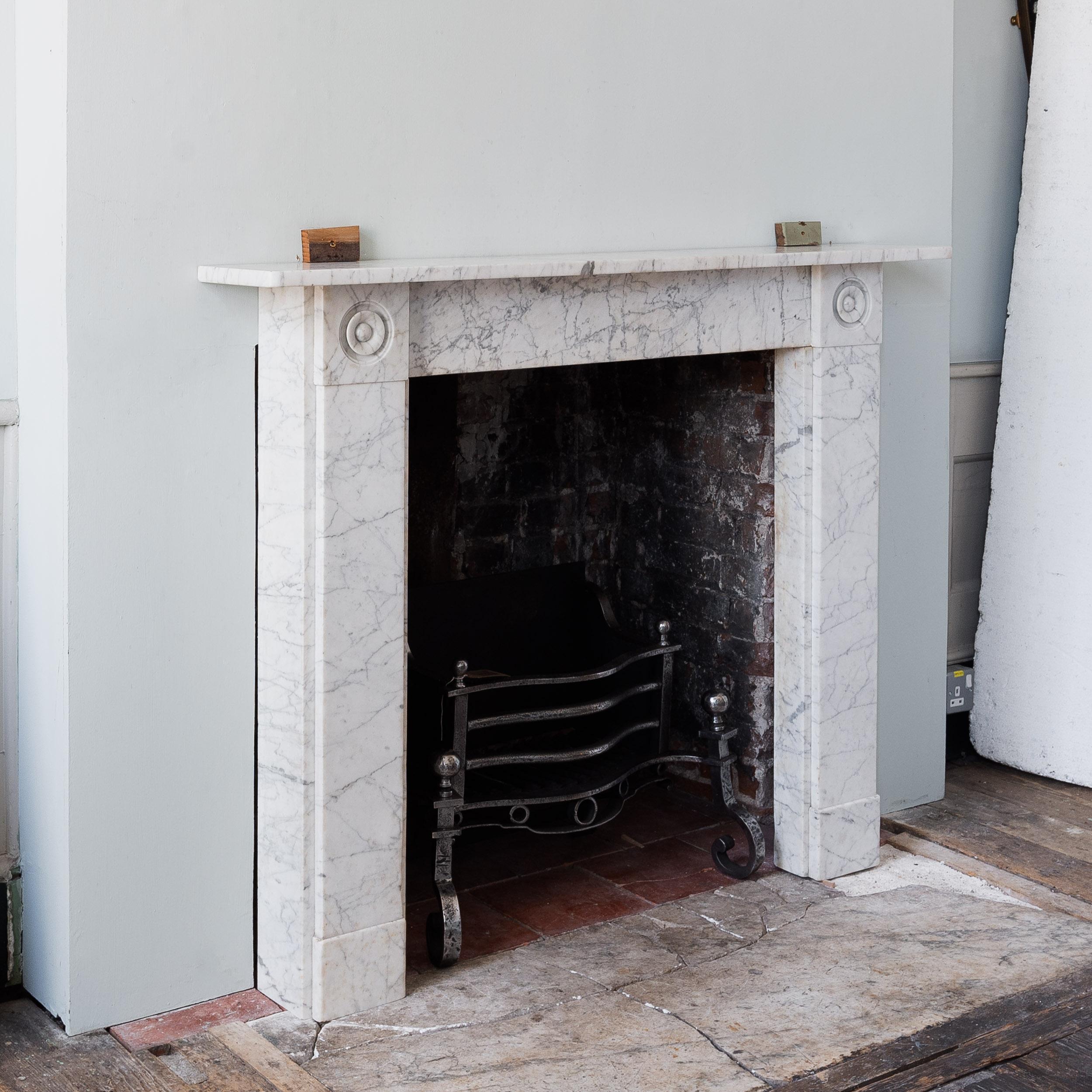 19th Century Regency Carrara Marble Fireplace For Sale 1