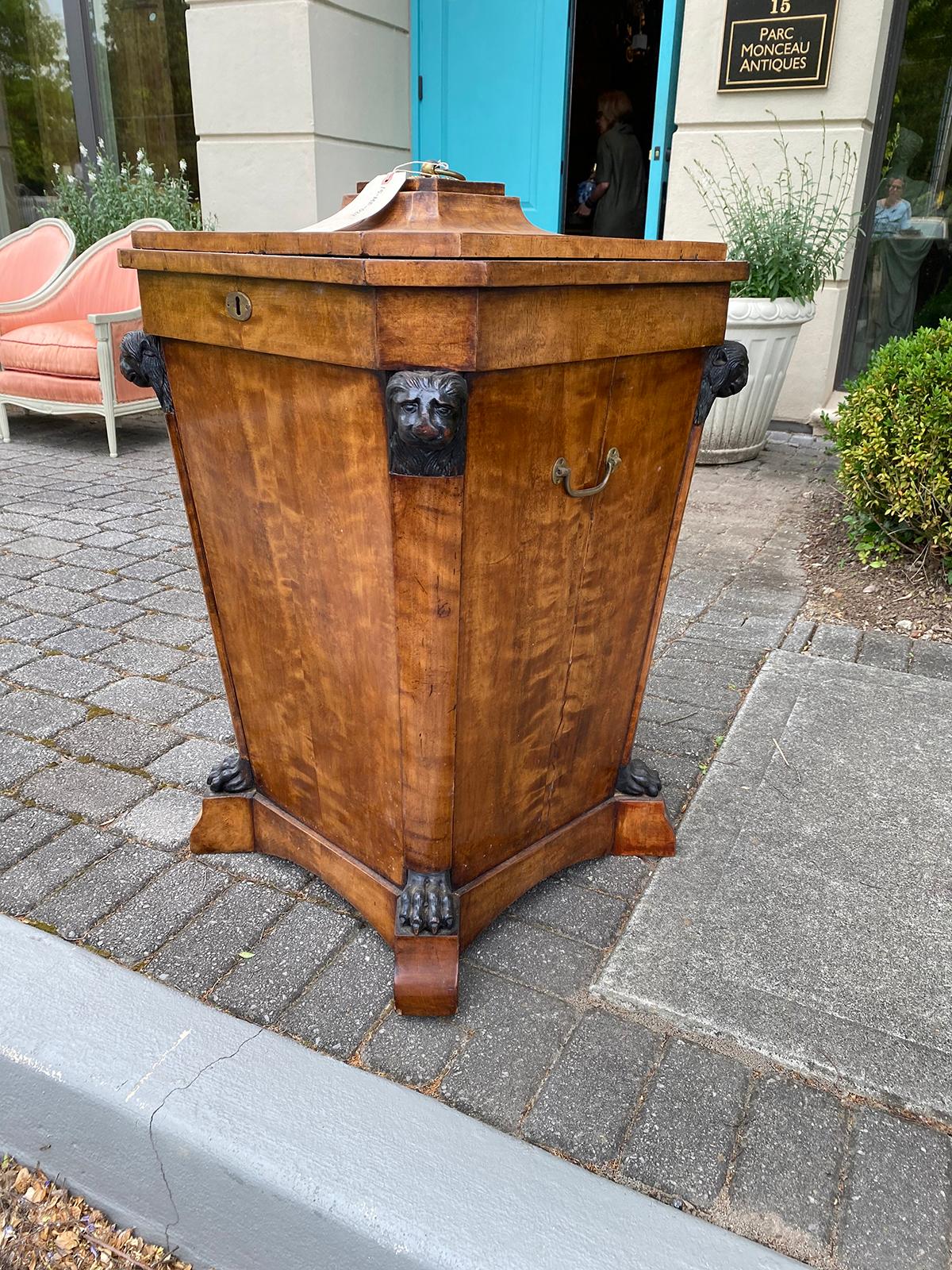 19th Century English Regency Cellarette For Sale 6