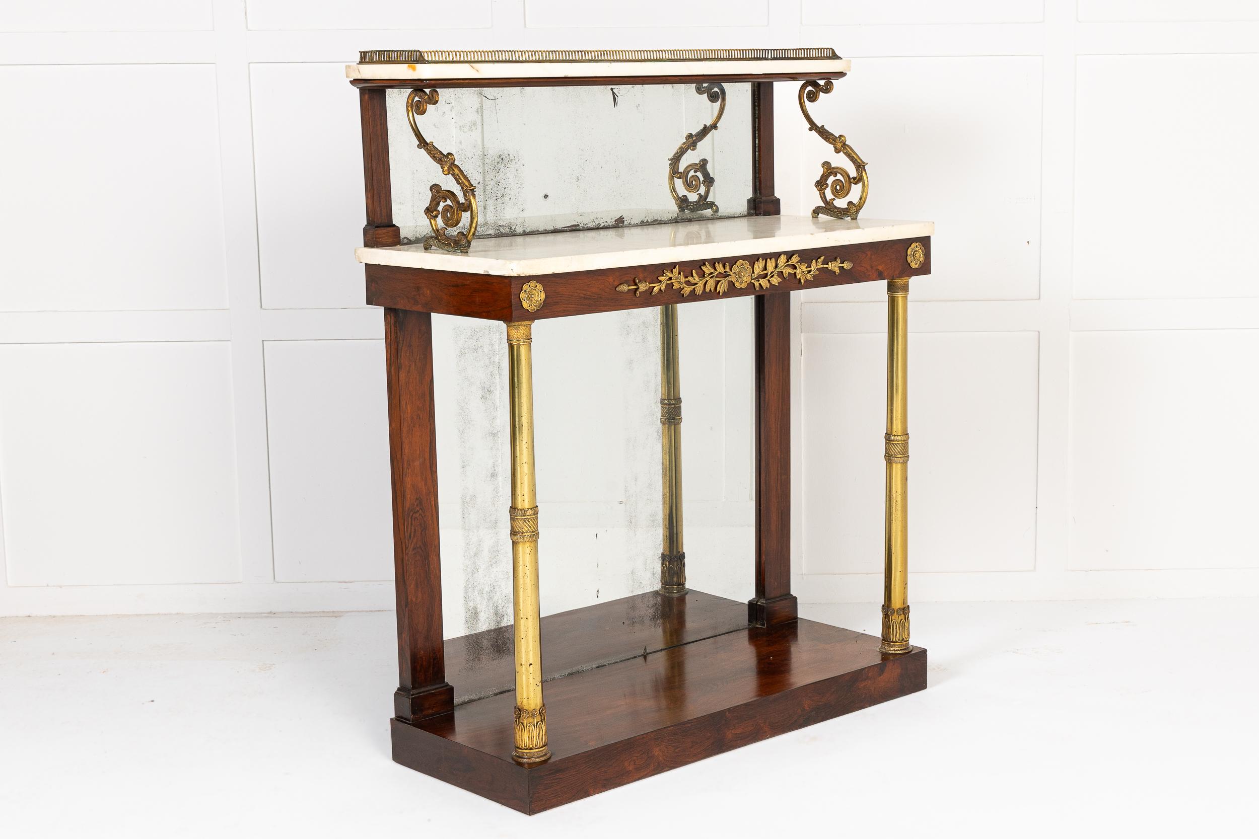 Chiffonnier Regency du 19ème siècle avec plateau en marbre en vente 3