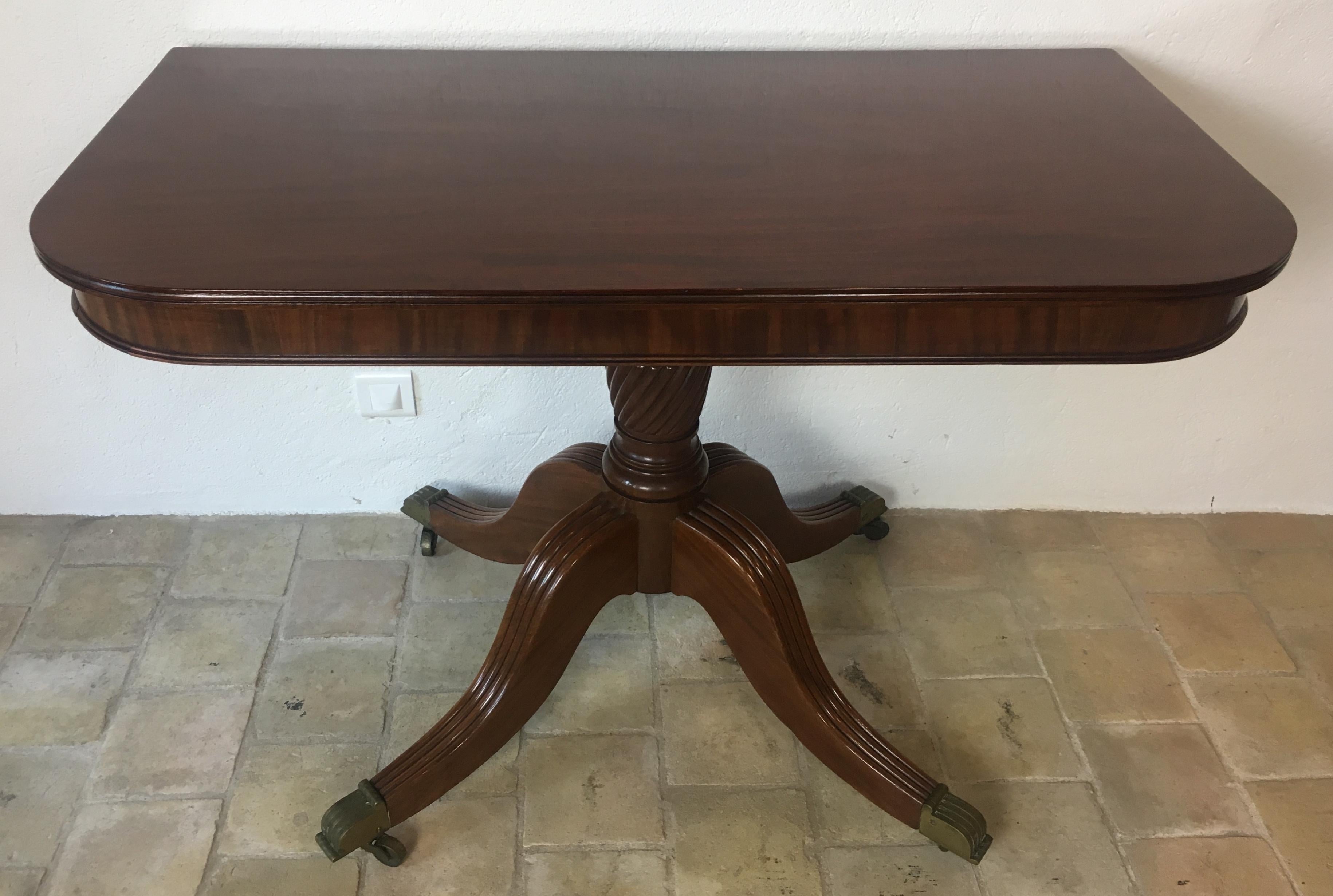 English 19th Century Regency Mahogany Twin Pedestal Extending Dining Table 7