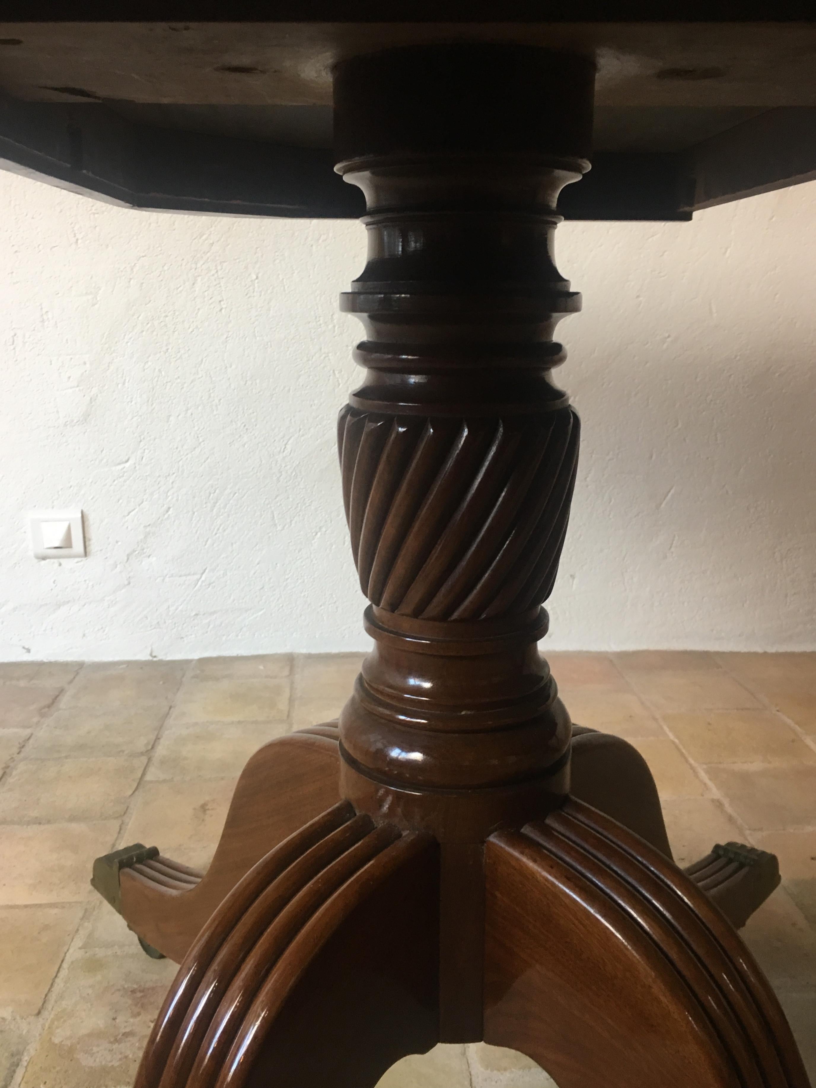 English 19th Century Regency Mahogany Twin Pedestal Extending Dining Table 4