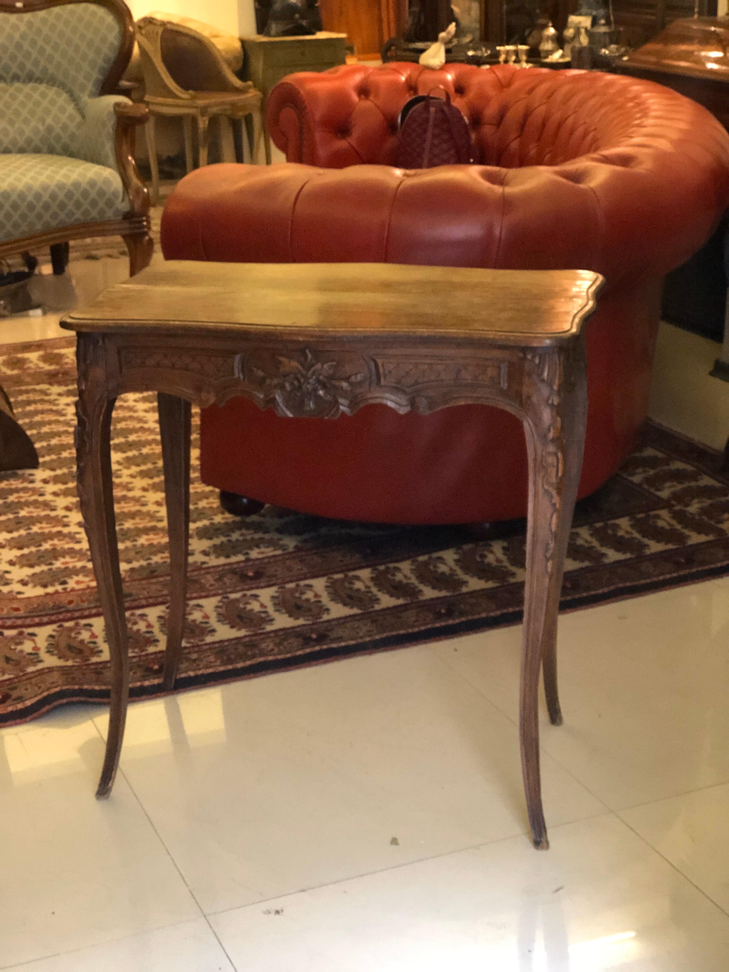 19th Century Regency French Side Table in Hand Carved Walnut with a Front Drawer 3