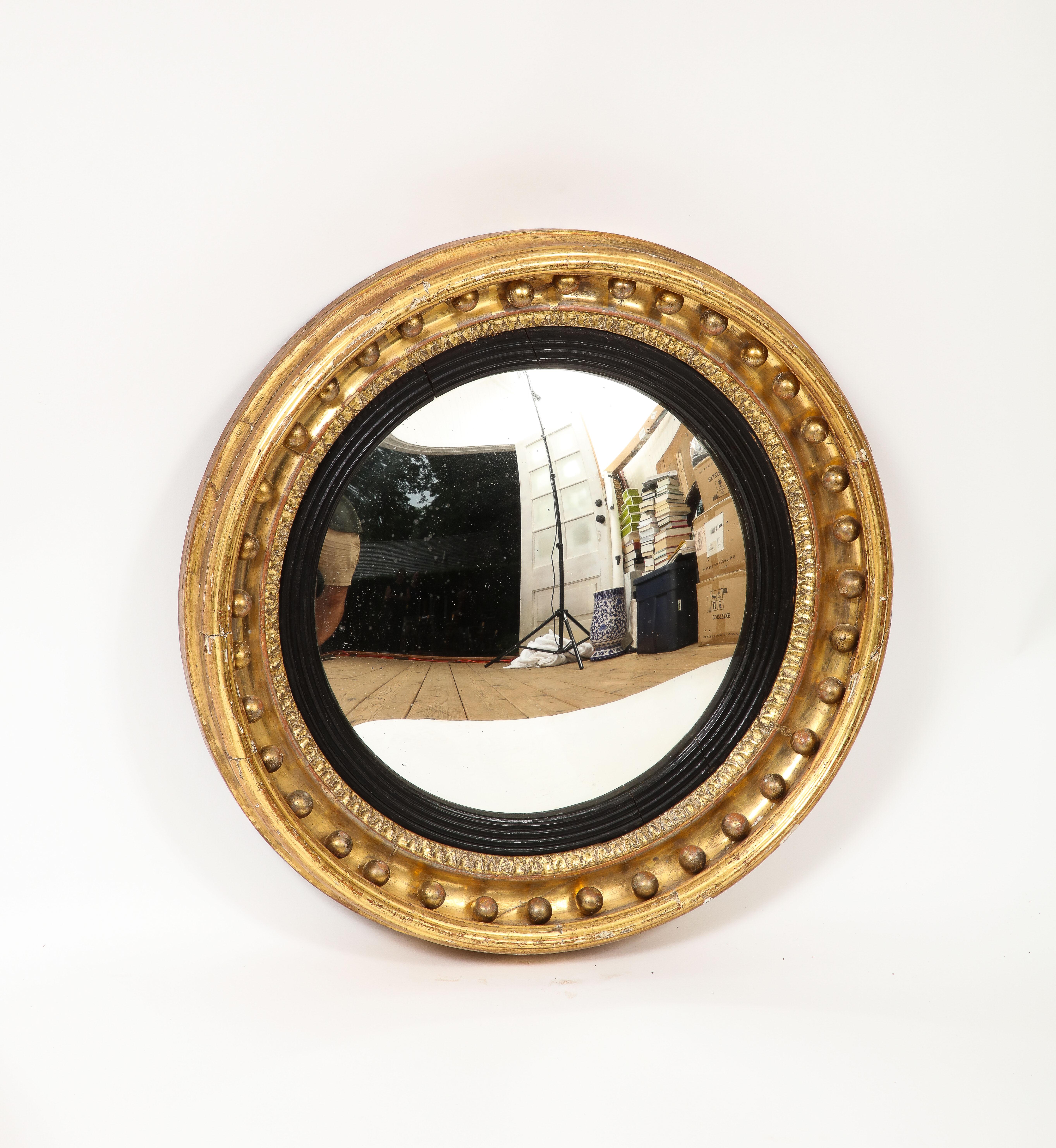 19th Century Regency Gilded Round Mirror In Fair Condition In Chicago, IL