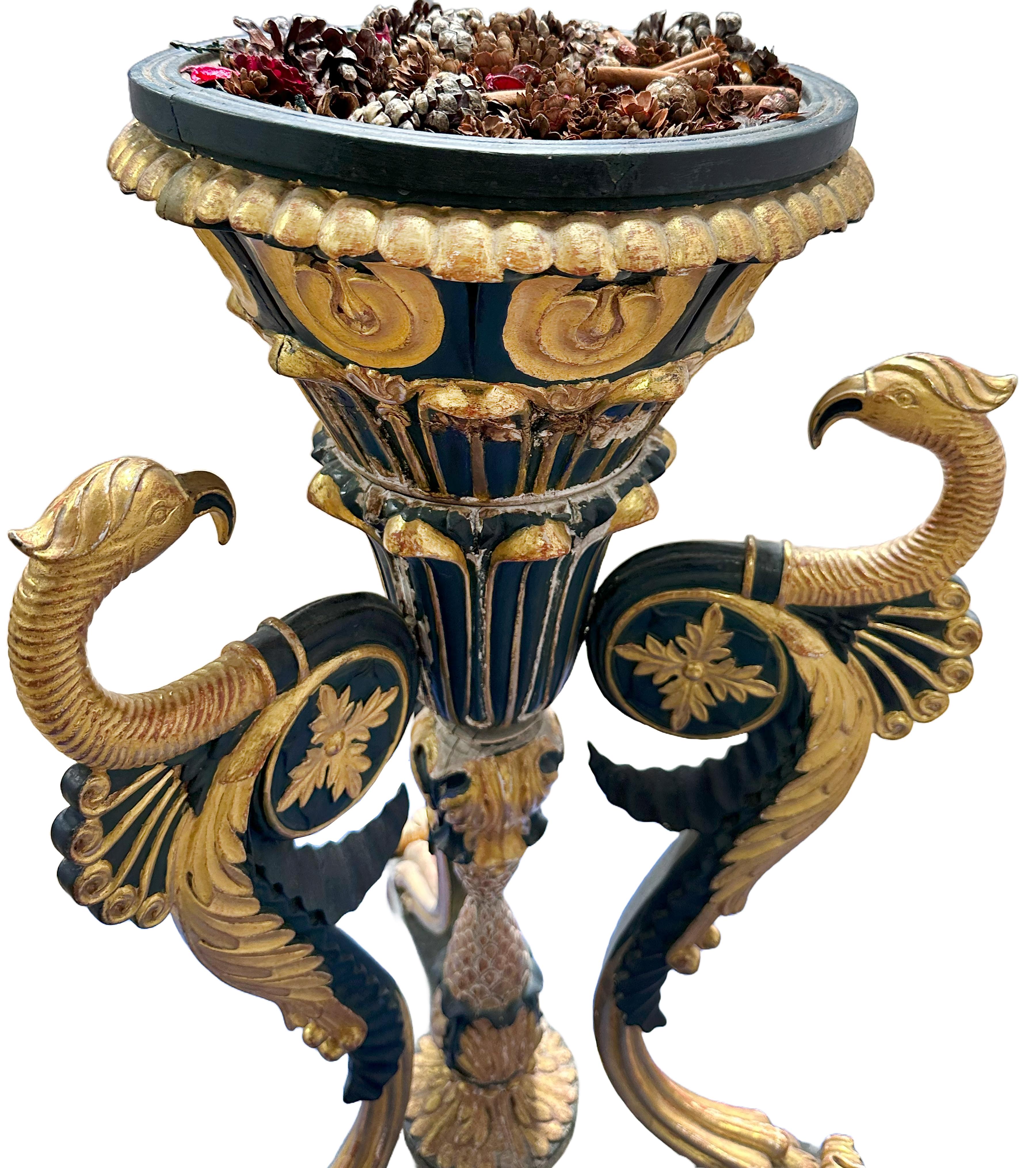 XIXe siècle Jardinière Regency du 19e siècle avec sculptures en bois doré en vente
