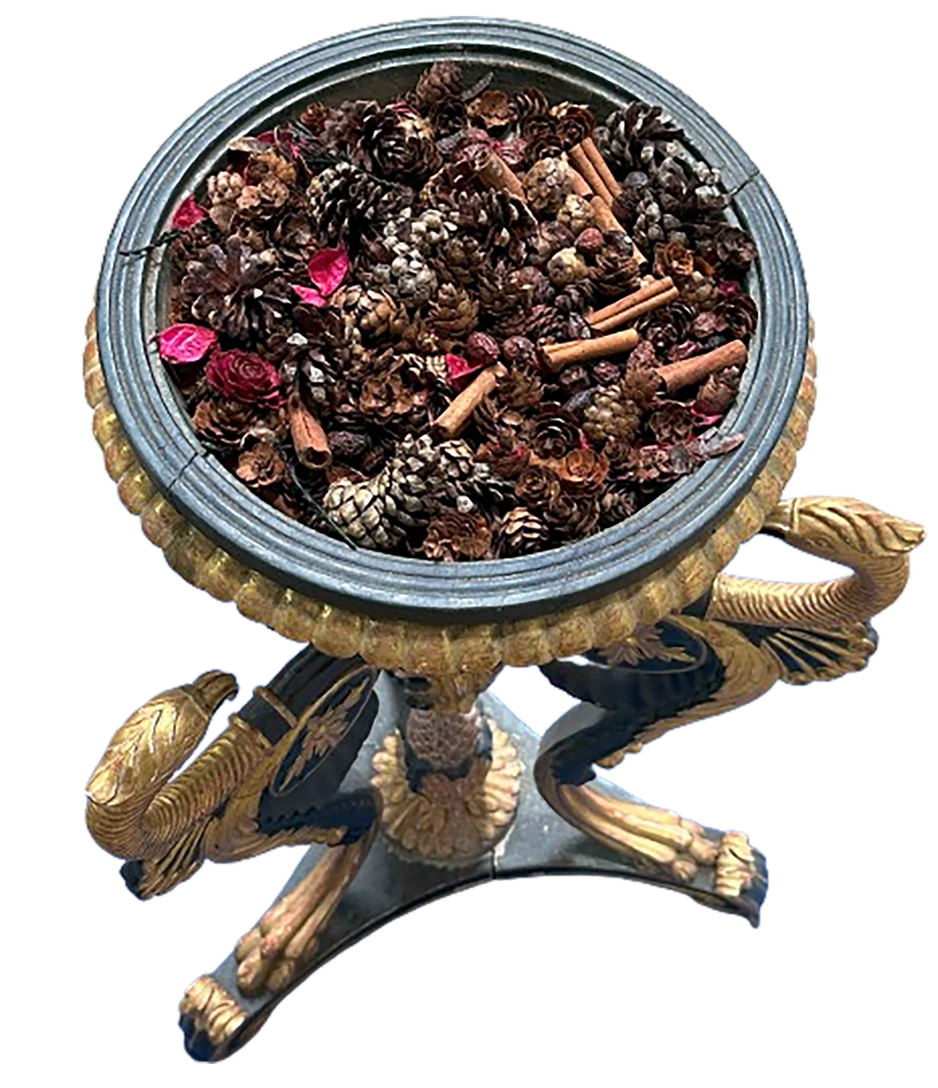 Bois doré Jardinière Regency du 19e siècle avec sculptures en bois doré en vente
