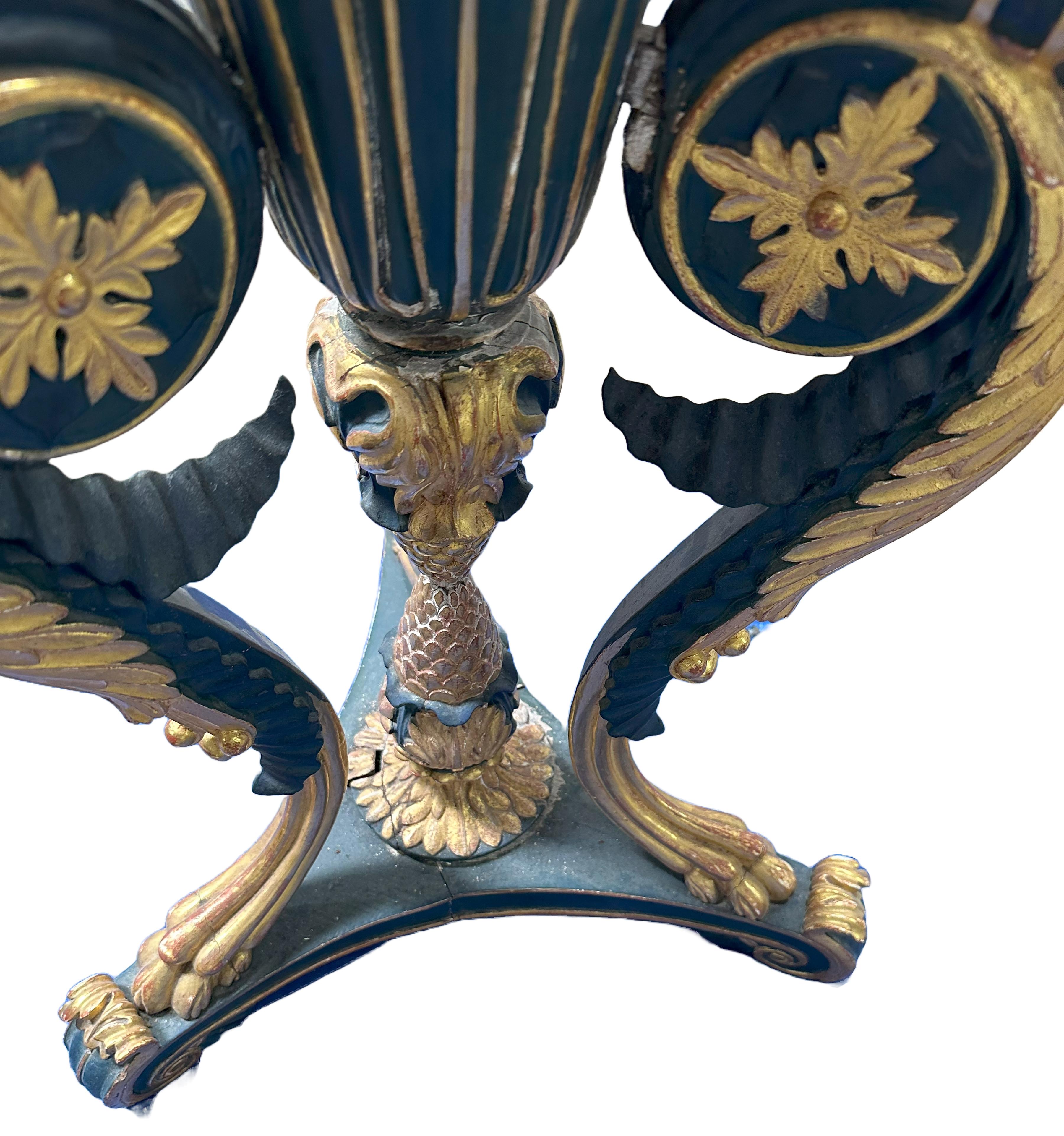 Jardinière Regency du 19e siècle avec sculptures en bois doré en vente 2