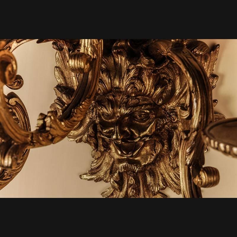 Doré Paire d'appliques murales de style Louis XV du 19ème siècle de style Régence en bronze doré en vente
