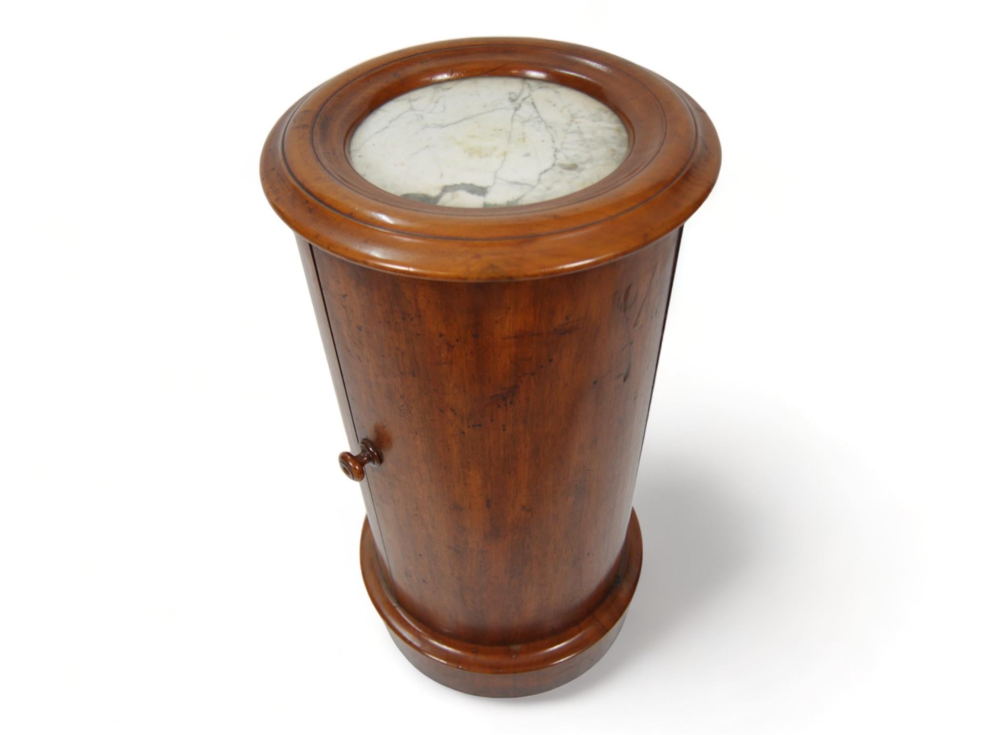 Meuble à cylindre en acajou et marbre de style Régence du 19e siècle Bon état - En vente à BARCELONA, ES