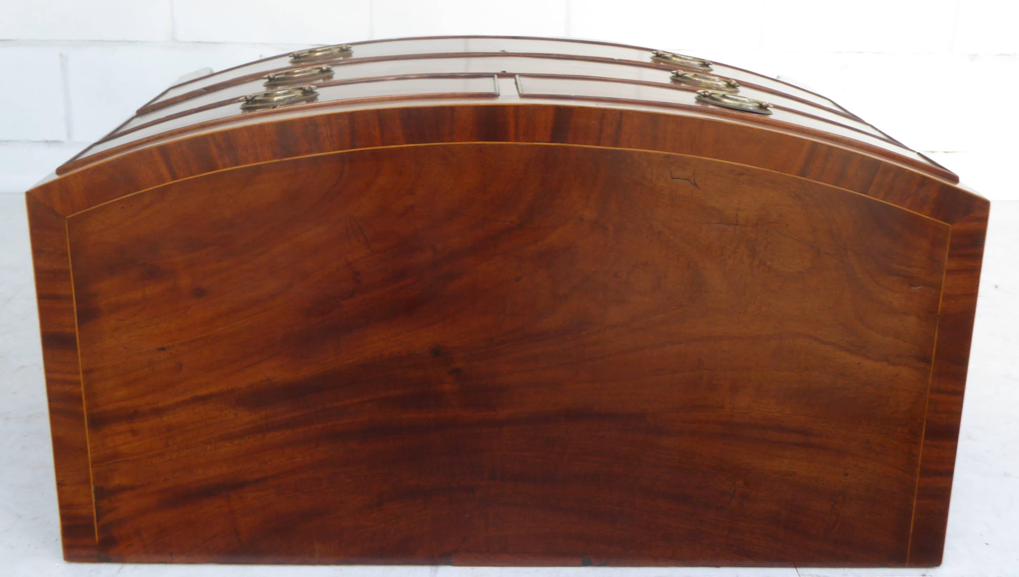 19th Century Regency Mahogany Bow Front Chest of Drawers 3