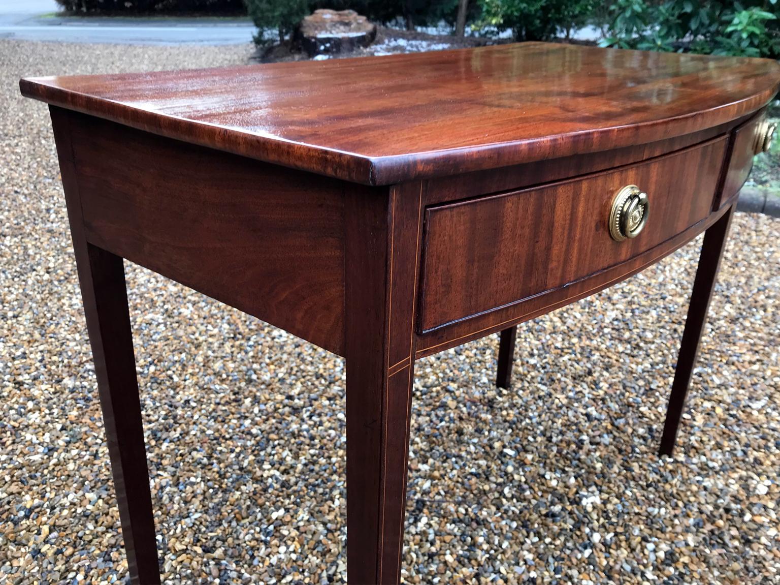 19th Century Regency Mahogany Bow Fronted Side Table 1