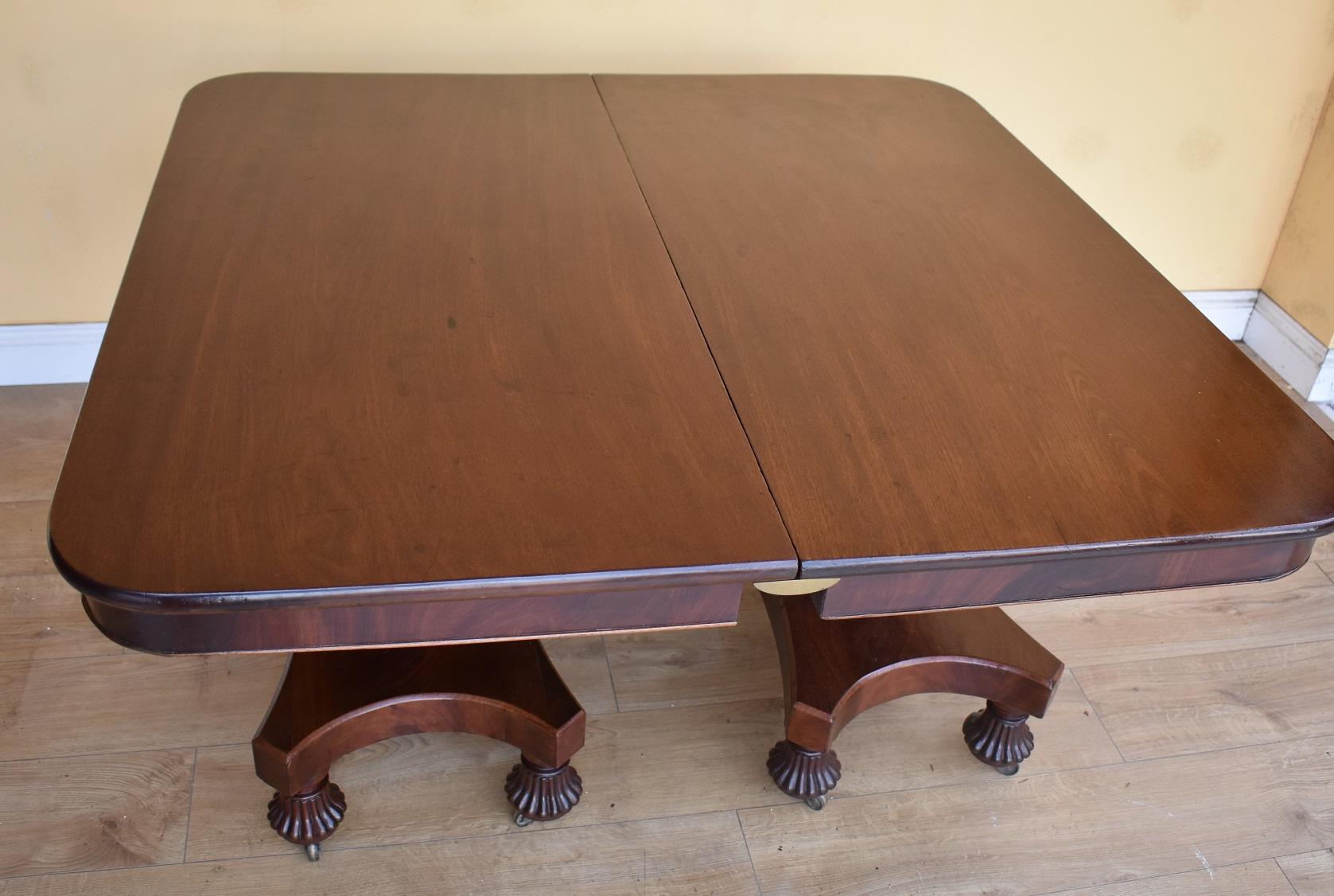 19th Century Regency Mahogany Dining Table For Sale 4