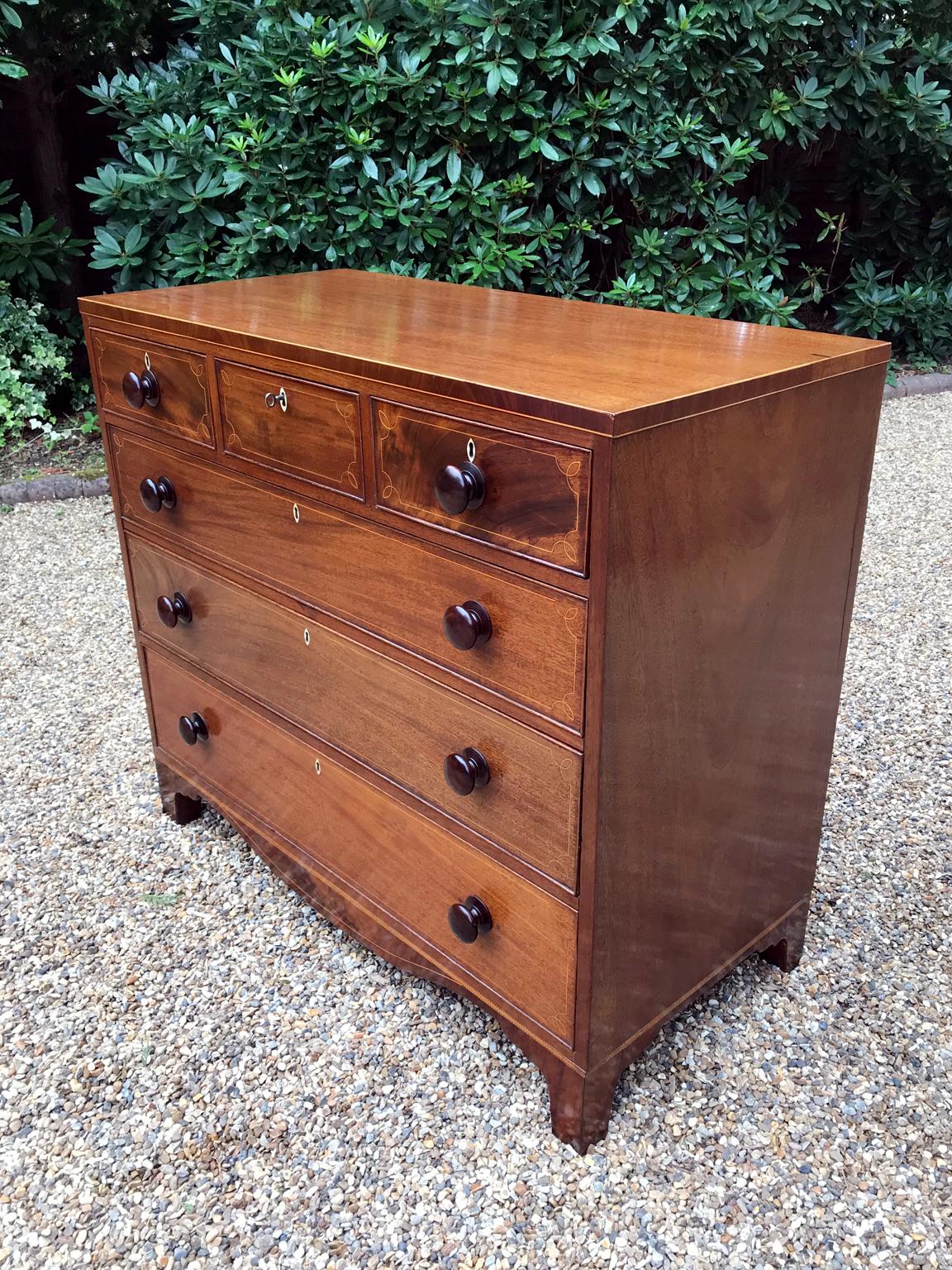 19th Century Regency Mahogany Inlaid Chest of Drawers In Good Condition For Sale In Richmond, London, Surrey