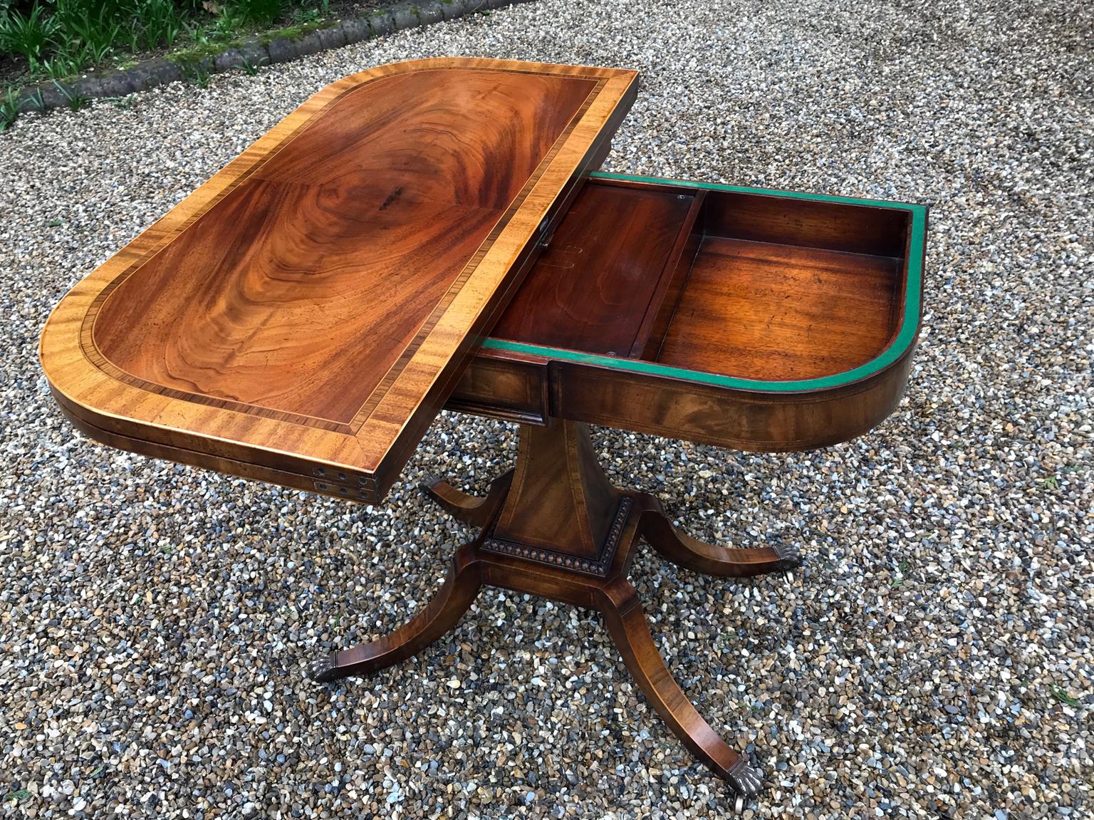 19th Century Regency Mahogany Inlaid Crossbanded Card Table with Splayed Legs 5